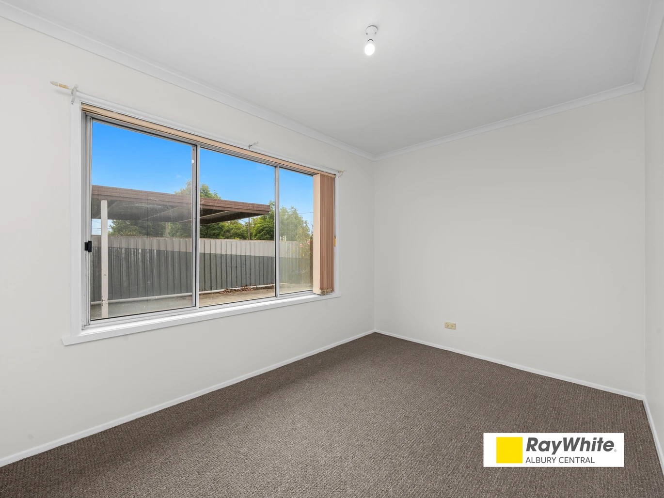 2/209 Plummer Street, South Albury, NSW 2640