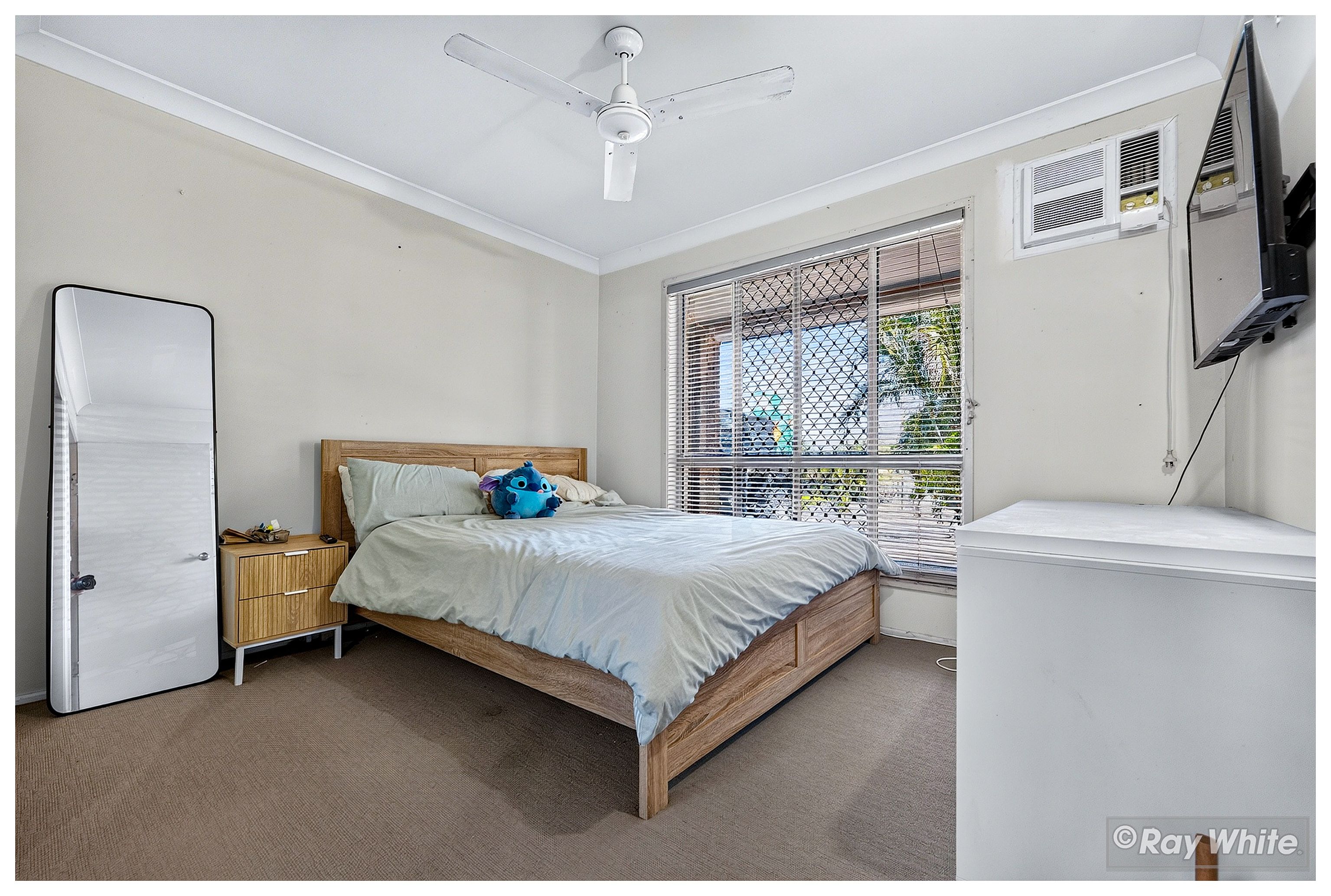 382 Feez Street — photo 14 of 29