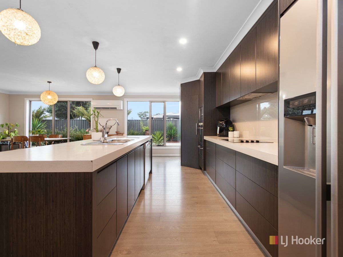 27 Katelyn Drive — photo 12 of 30