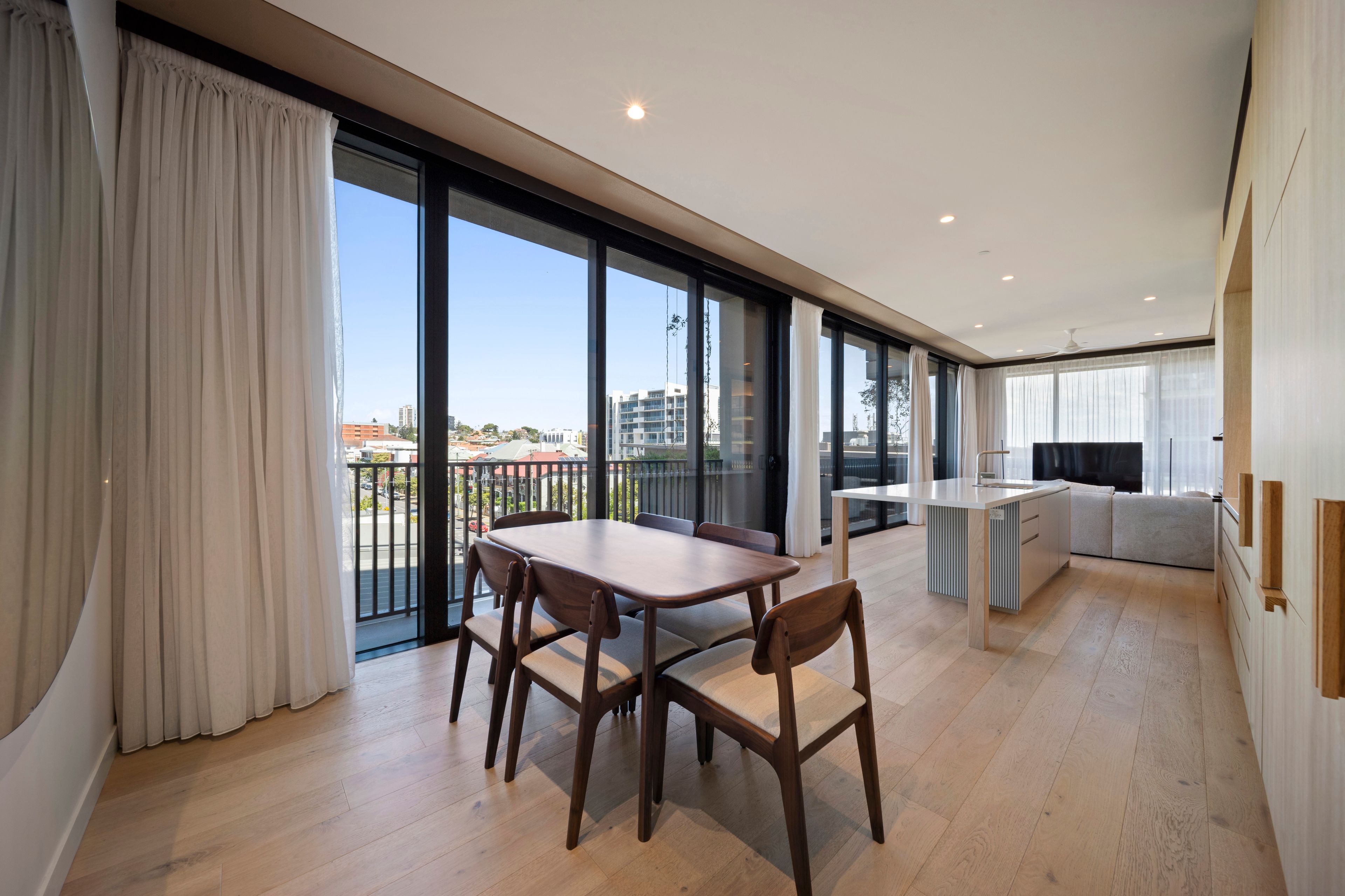 301/20 Edmondstone Street — photo 6 of 30