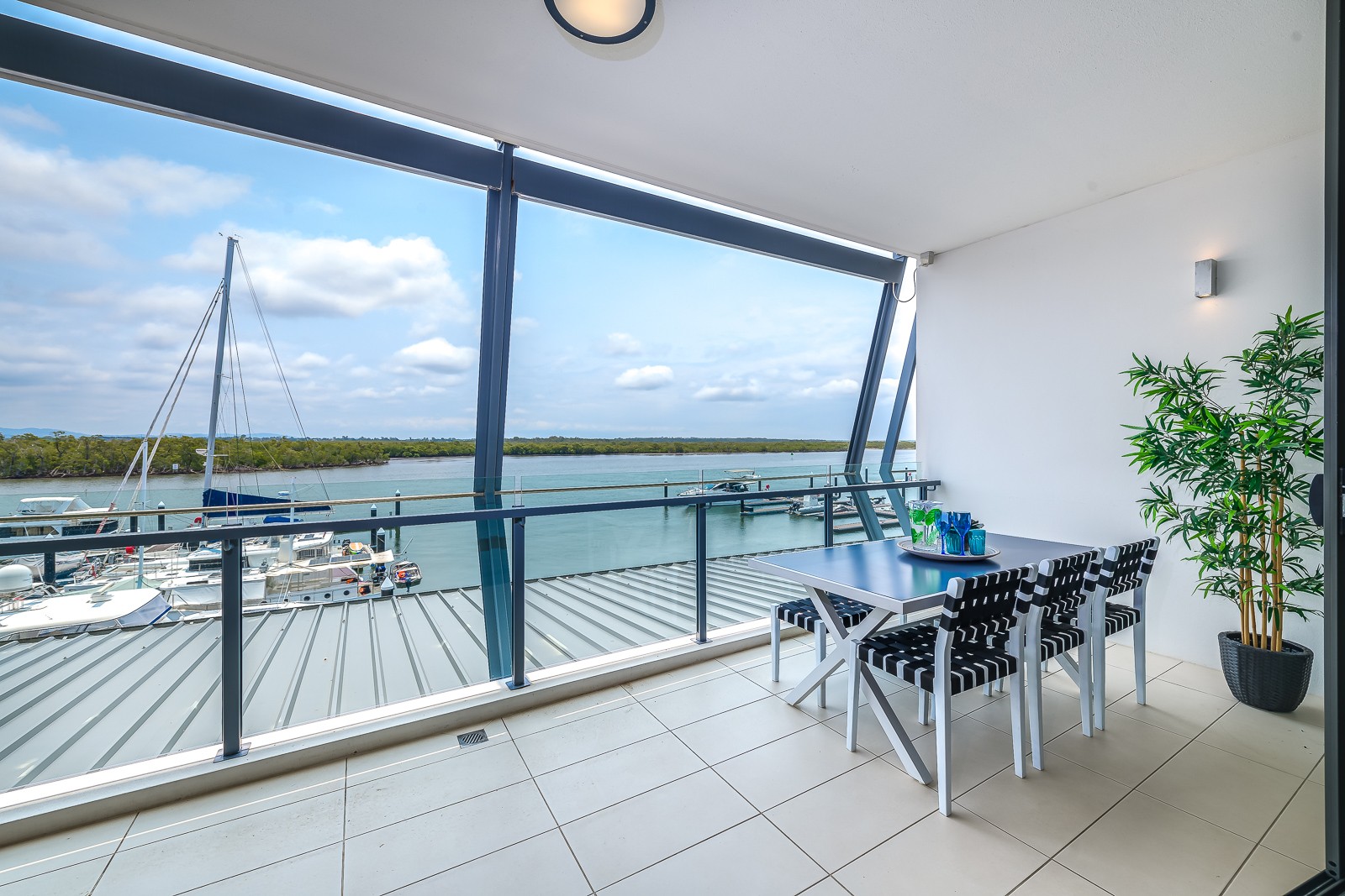 3204/4 Marina Promenade, Paradise Point, QLD 4216