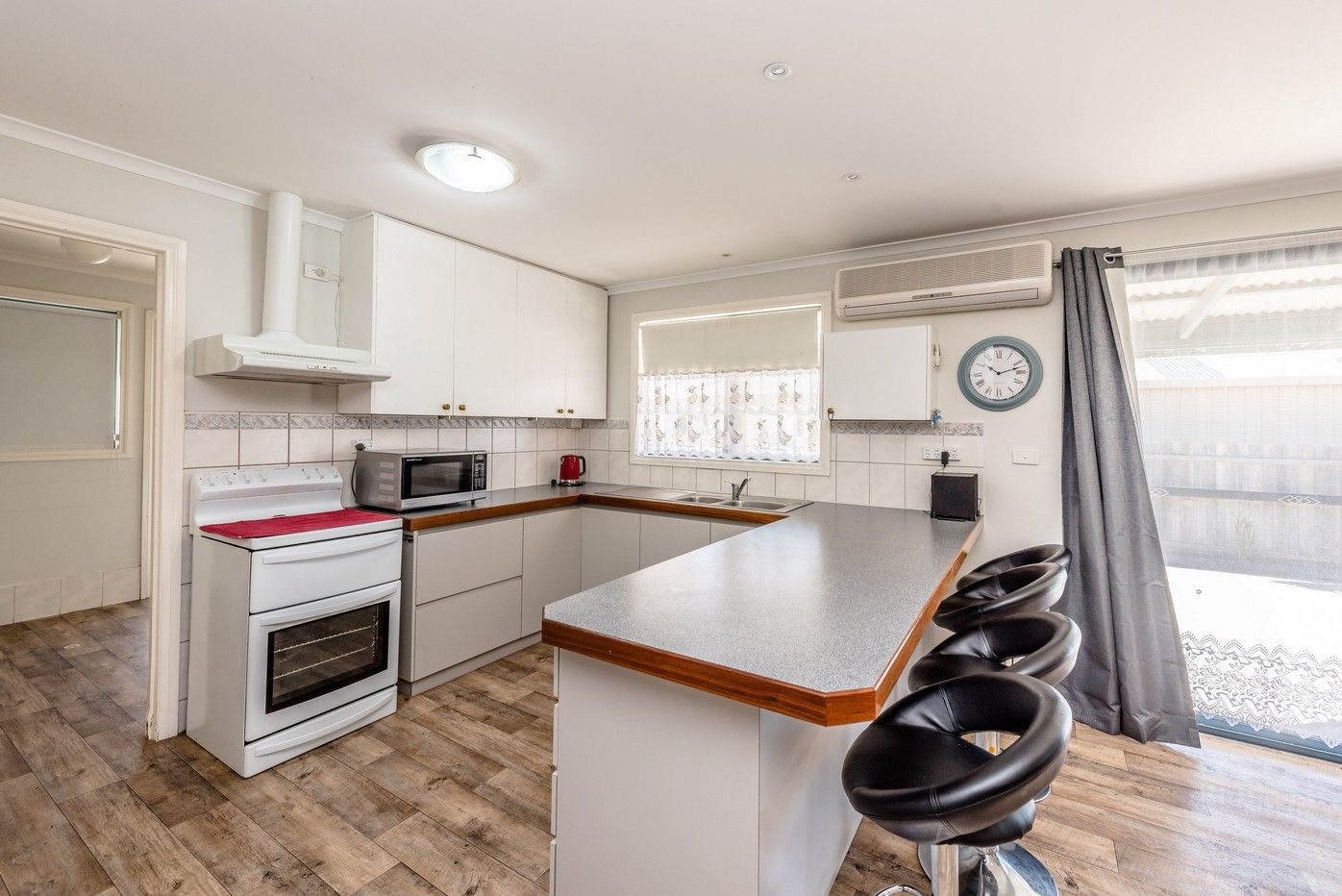19 Hepburn Street, Dongara, WA 6525