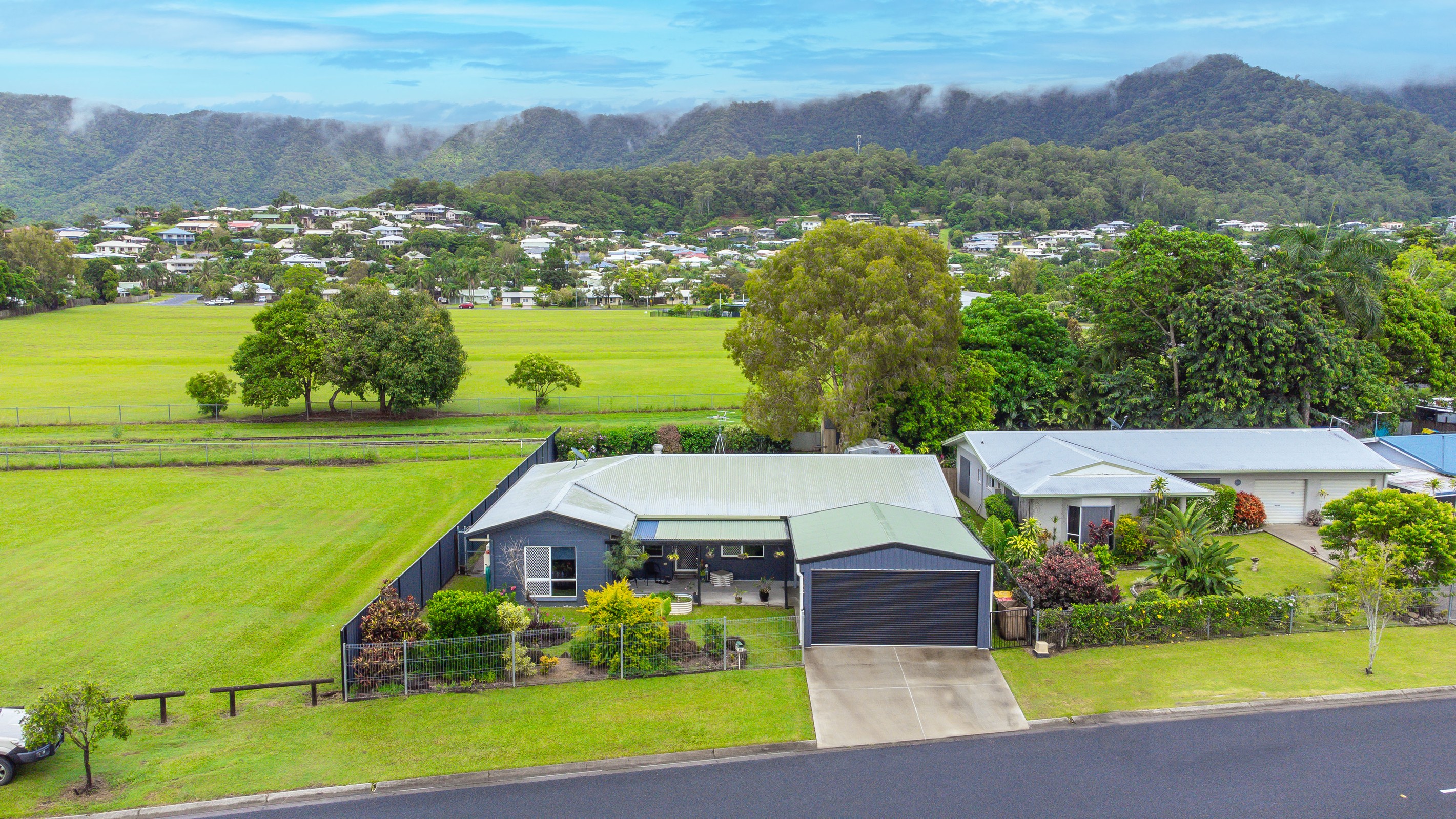 23 Bathurst Drive, Bentley Park, QLD 4869