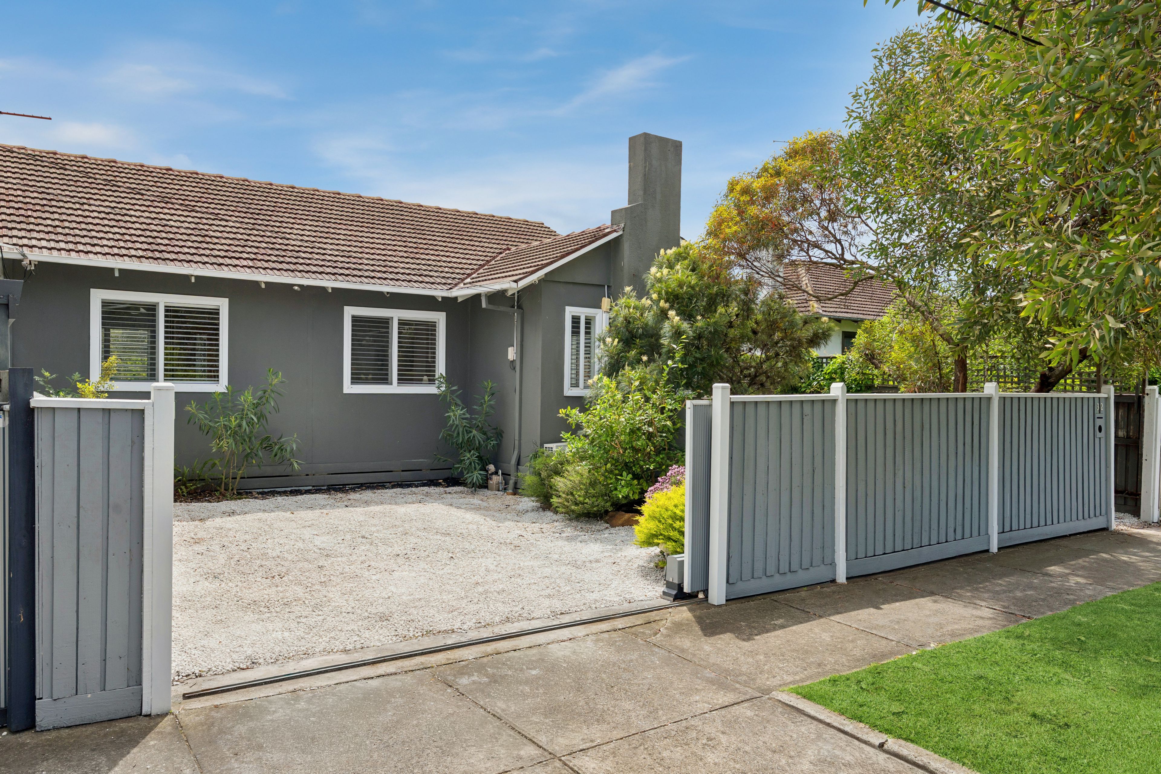 32 Andrews Avenue, Reservoir VIC 3073