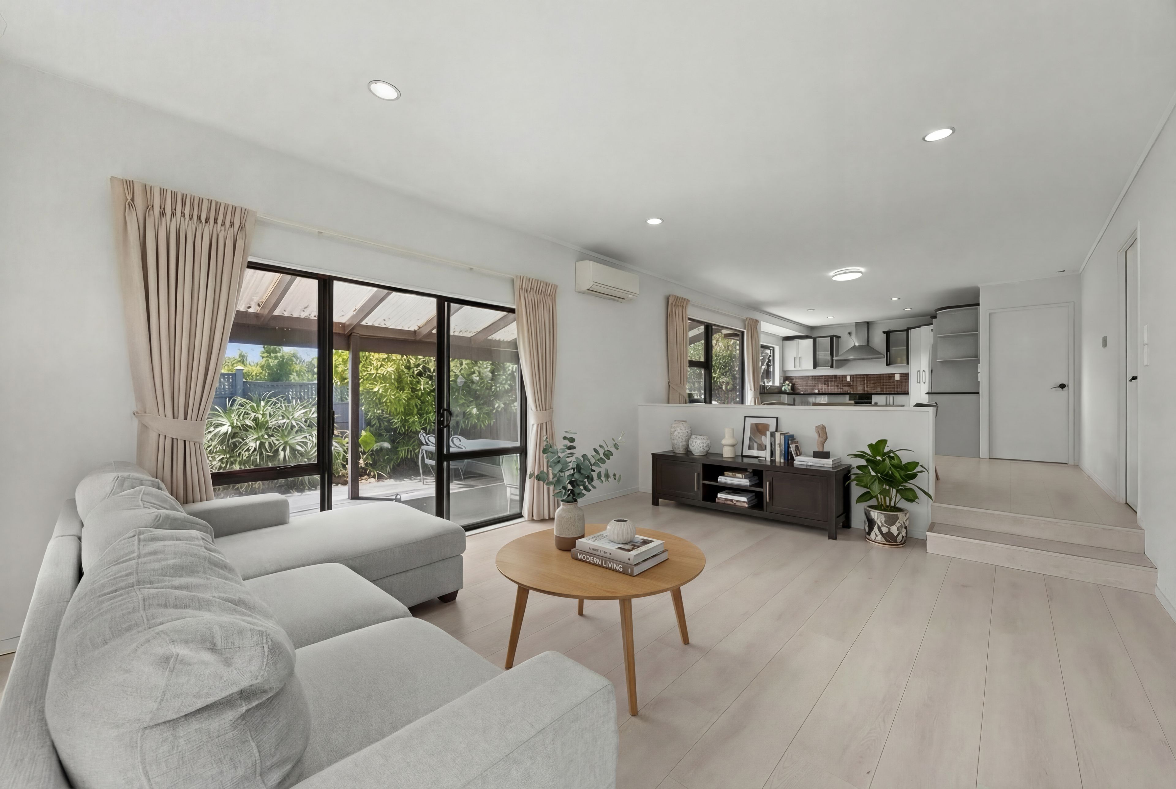 49 Gosford Drive, Botany Downs, Manukau City