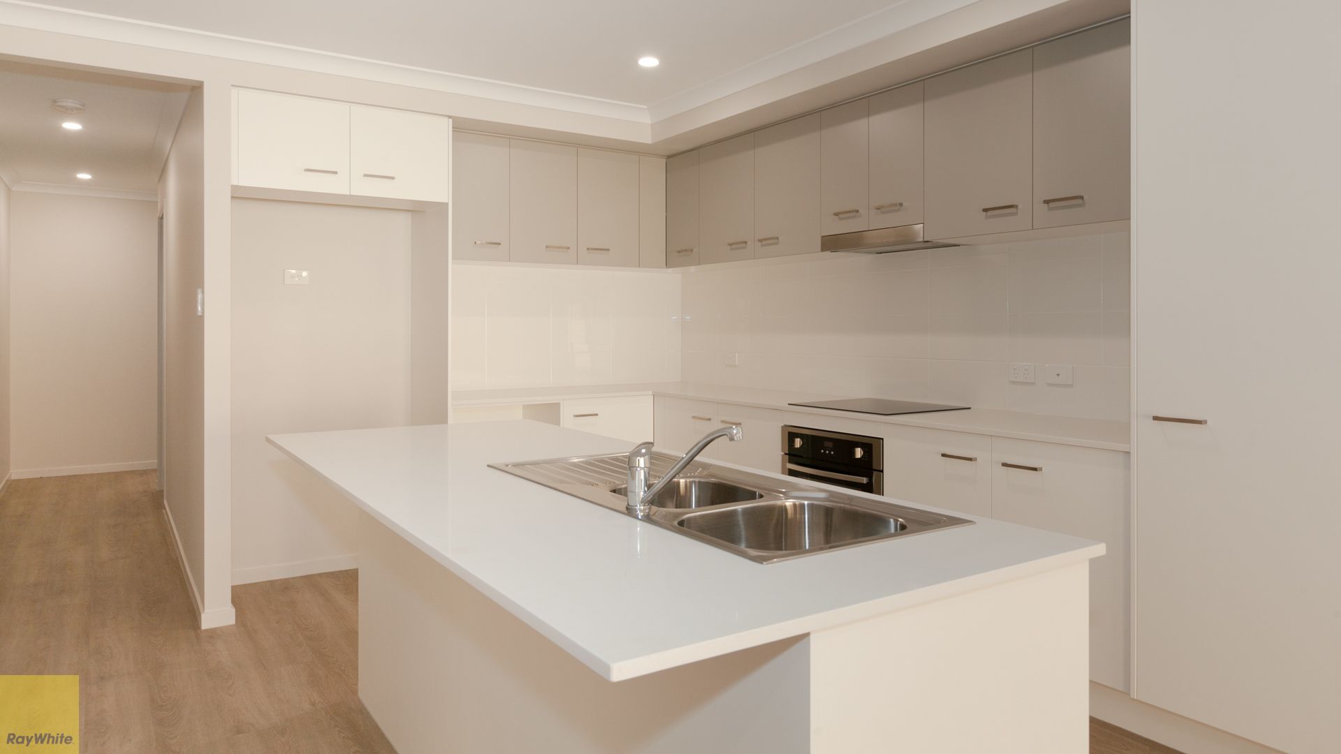 32 Nursery Place, Richlands, QLD 4077