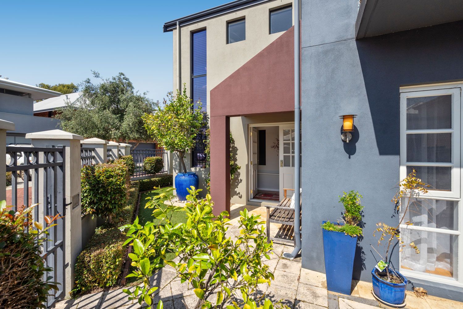 2 Porcelli Close, South Fremantle, WA 6162