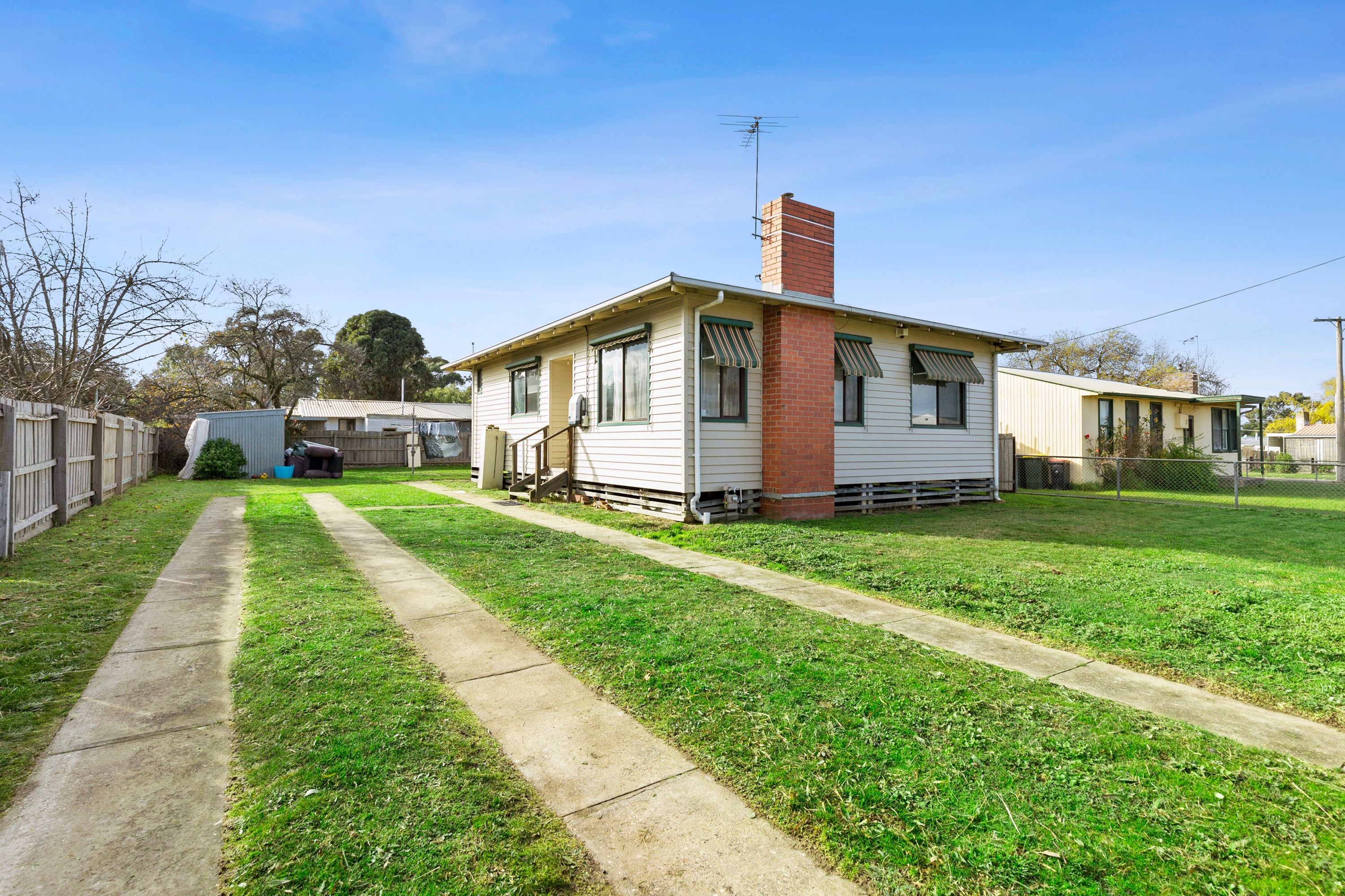 4 Steven Crescent, Ararat VIC 3377