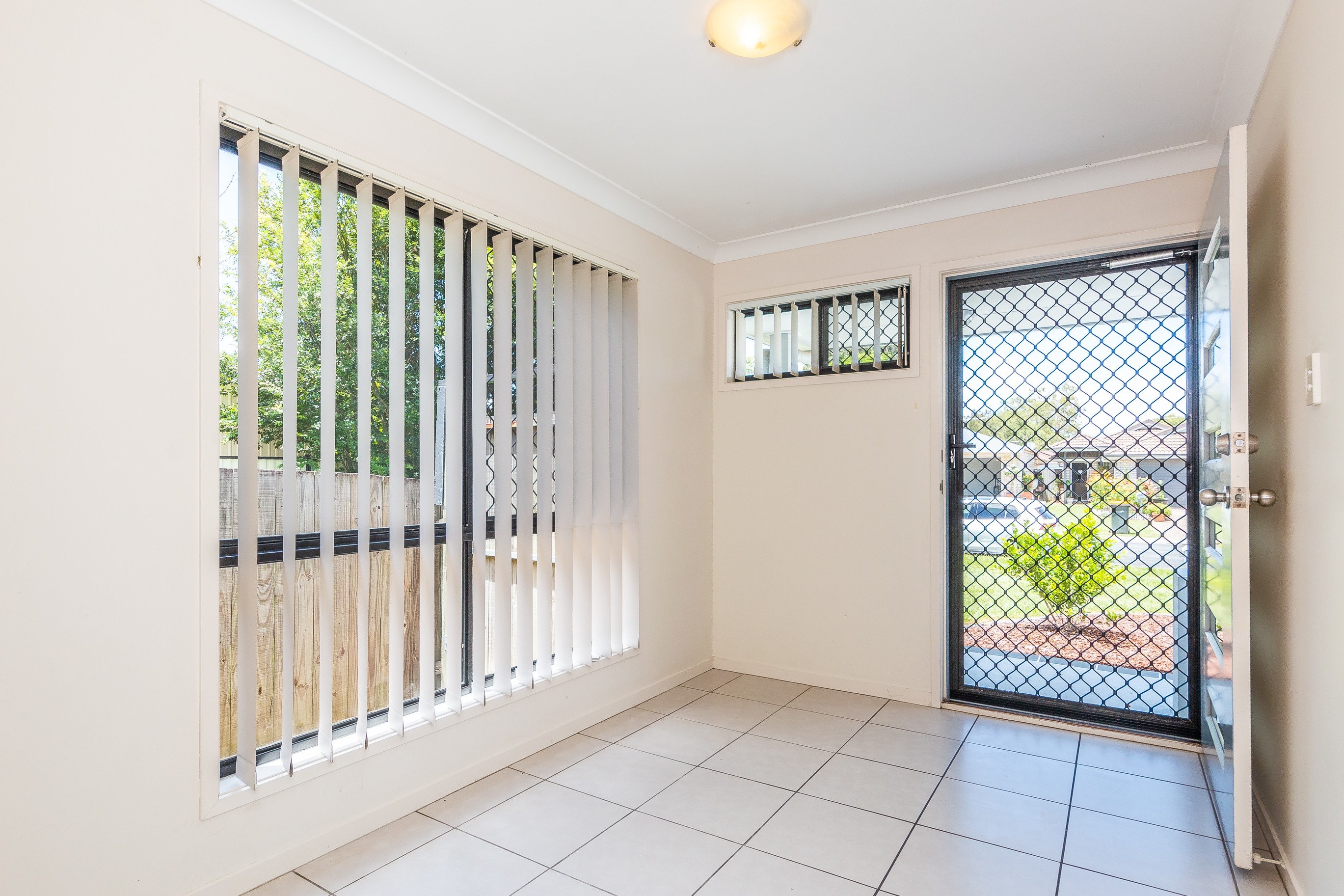 12 Jones Street, Rothwell, QLD 4022