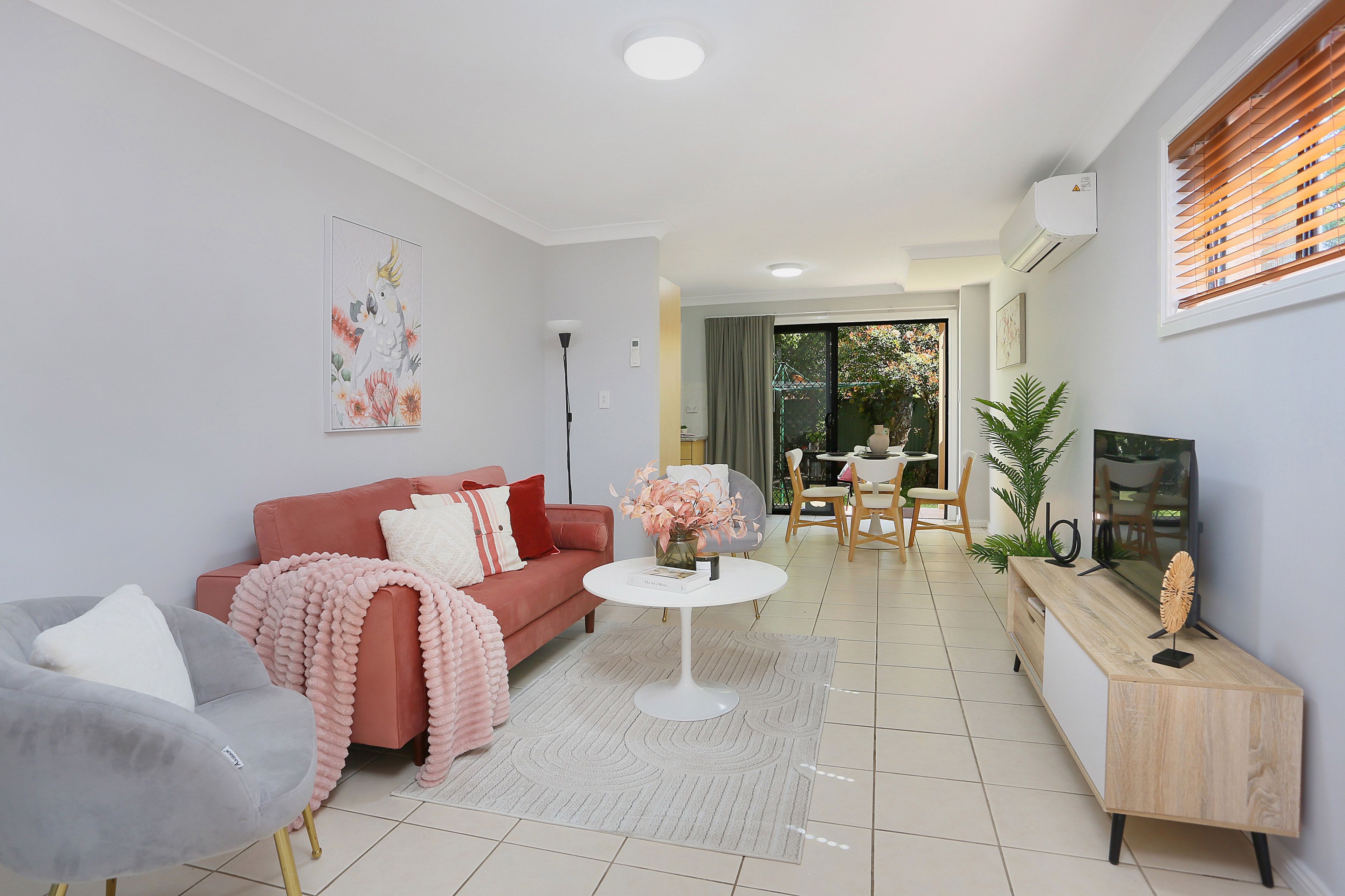 2/149 Toongabbie Road — photo 3 of 11