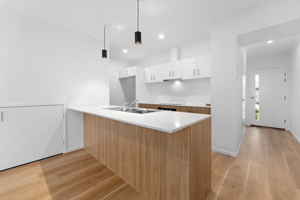 3/14 Cassowary Court — photo 3 of 13