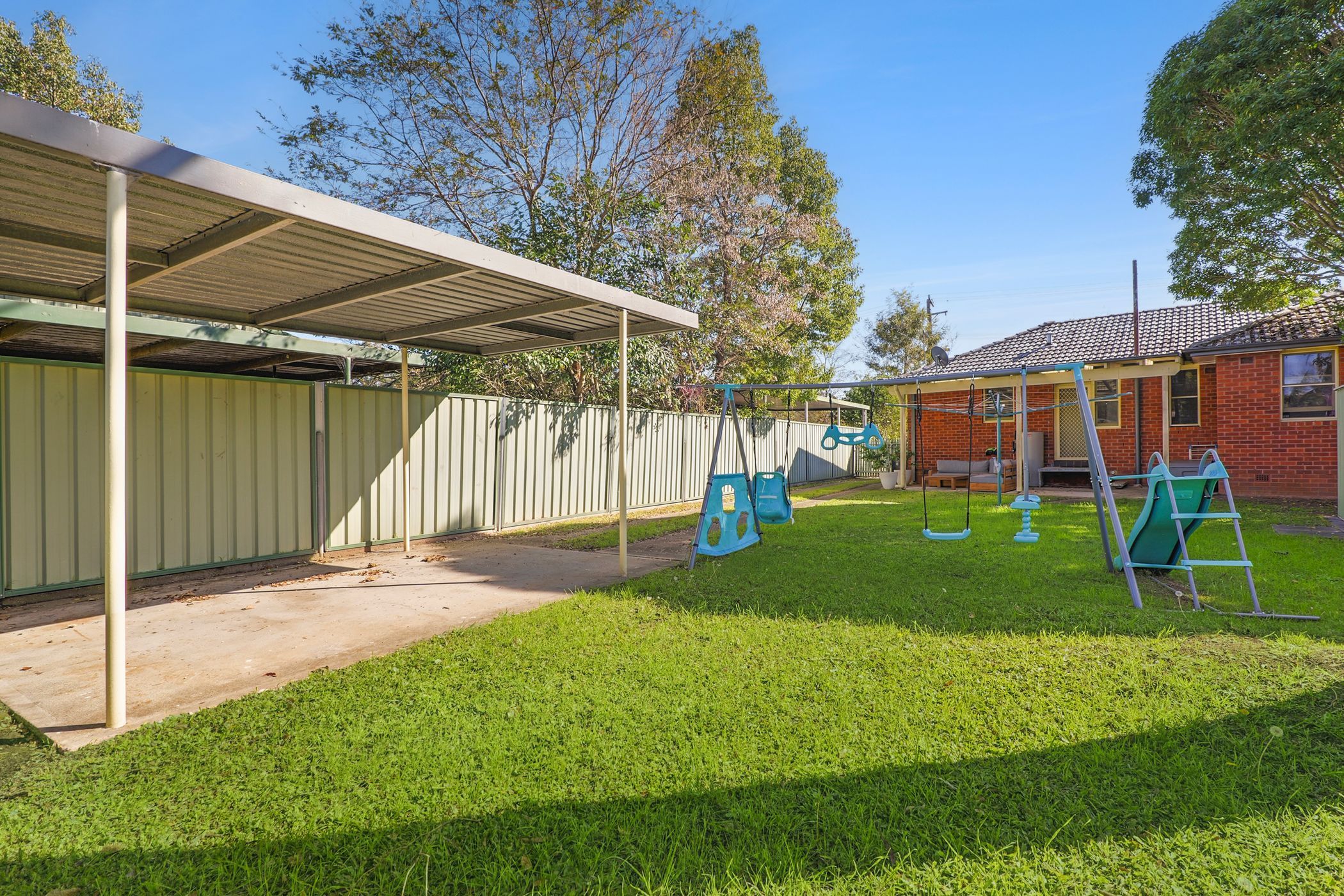 20 Luttrell Street — photo 11 of 12