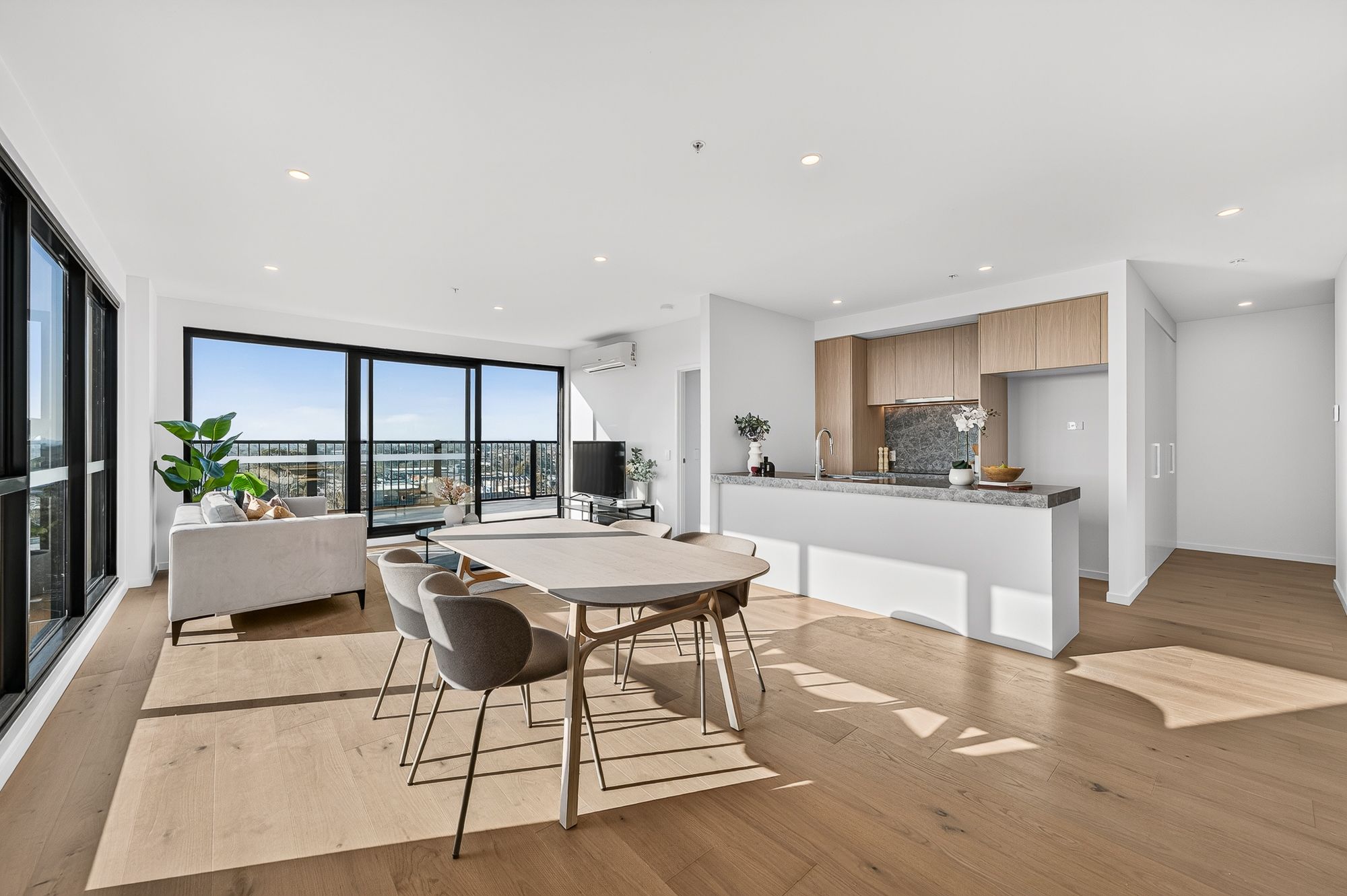 504/248 Bay Road — photo 5 of 12