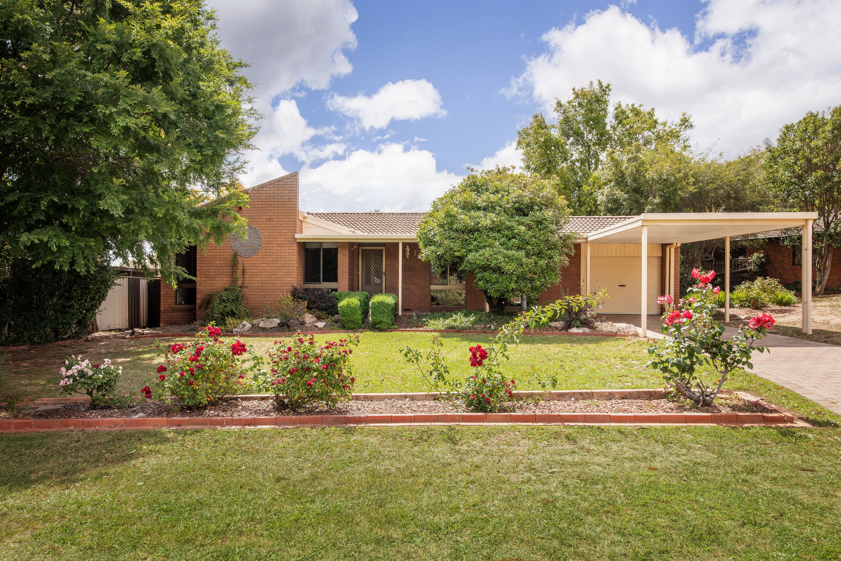 17 Buronga Drive, Springdale Heights, NSW 2641