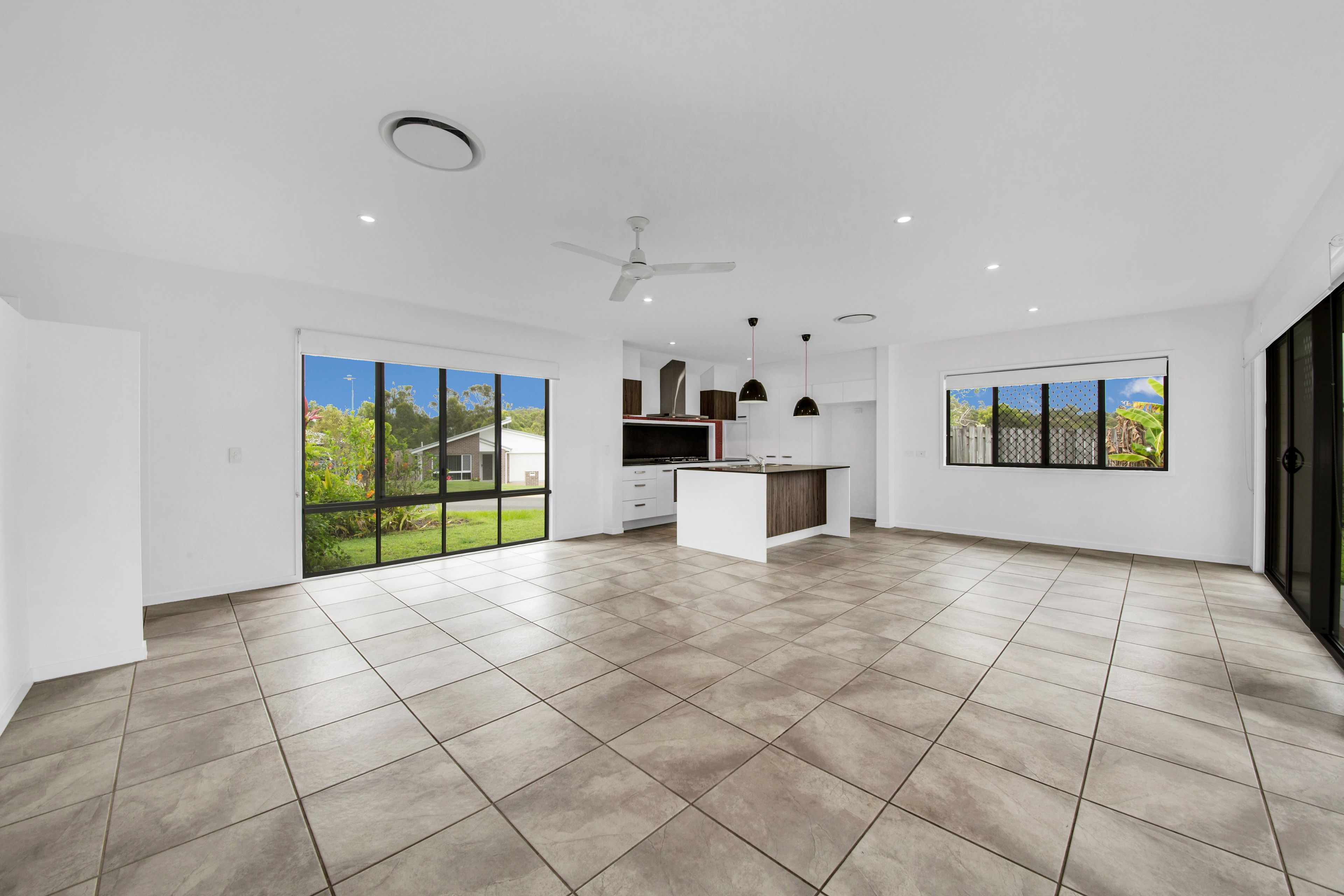 3 Bragg Court, Kirkwood, QLD 4680