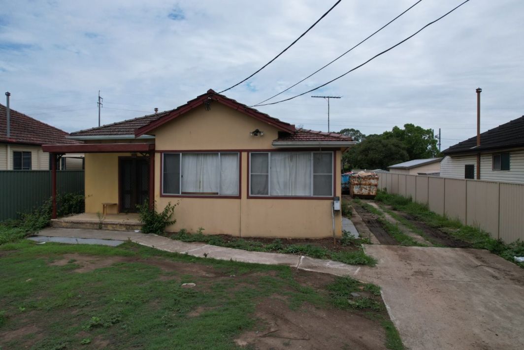 222 River Avenue, Carramar, NSW 2163