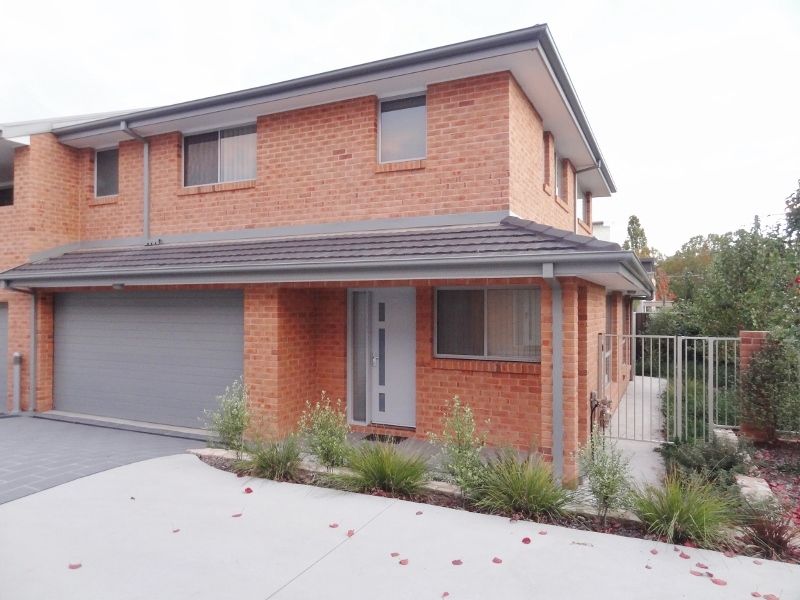 10-12 Mulloon Street, Queanbeyan East NSW 2620