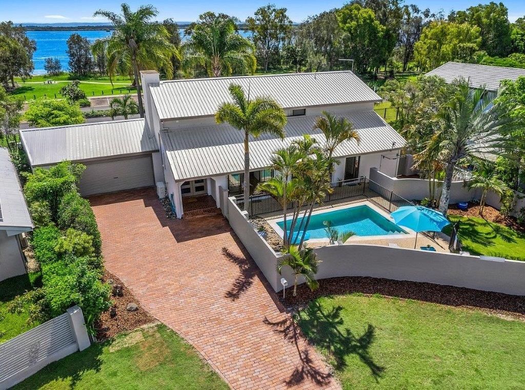 18 Venus Court, Banksia Beach QLD 4507