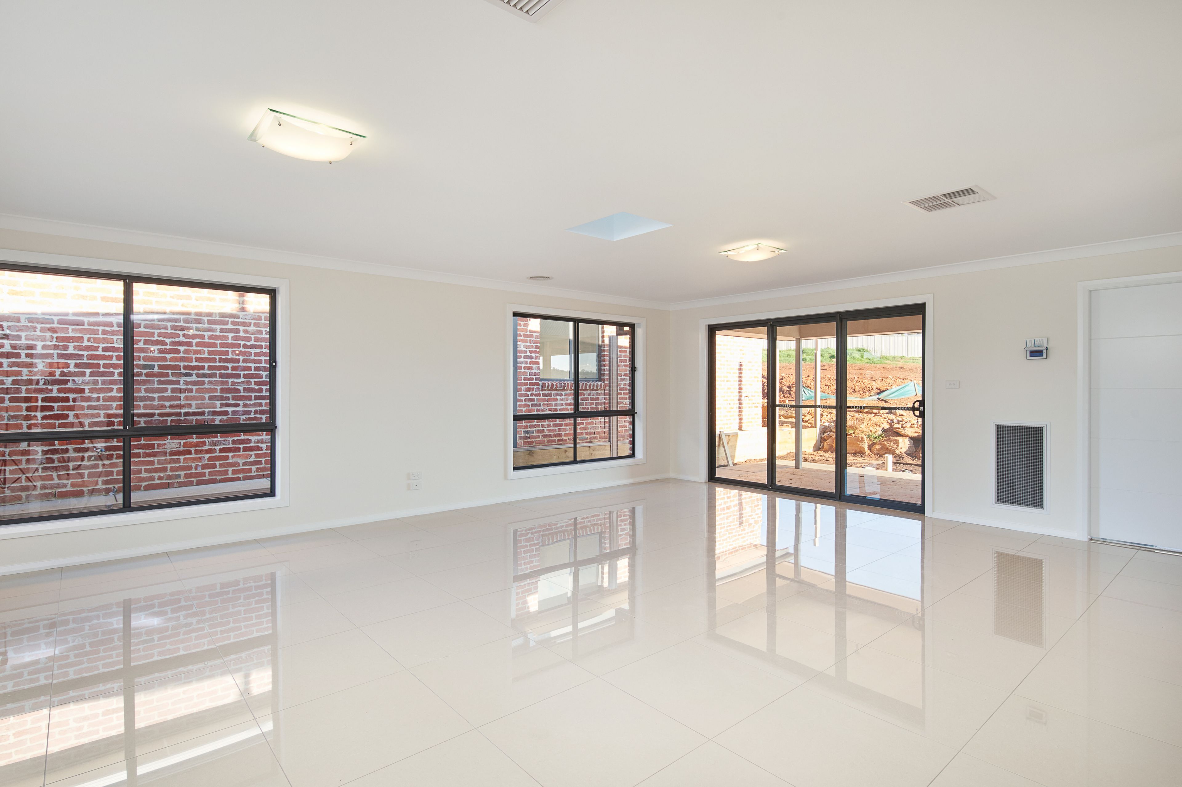 123 Brooklyn Drive, Bourkelands, NSW 2650