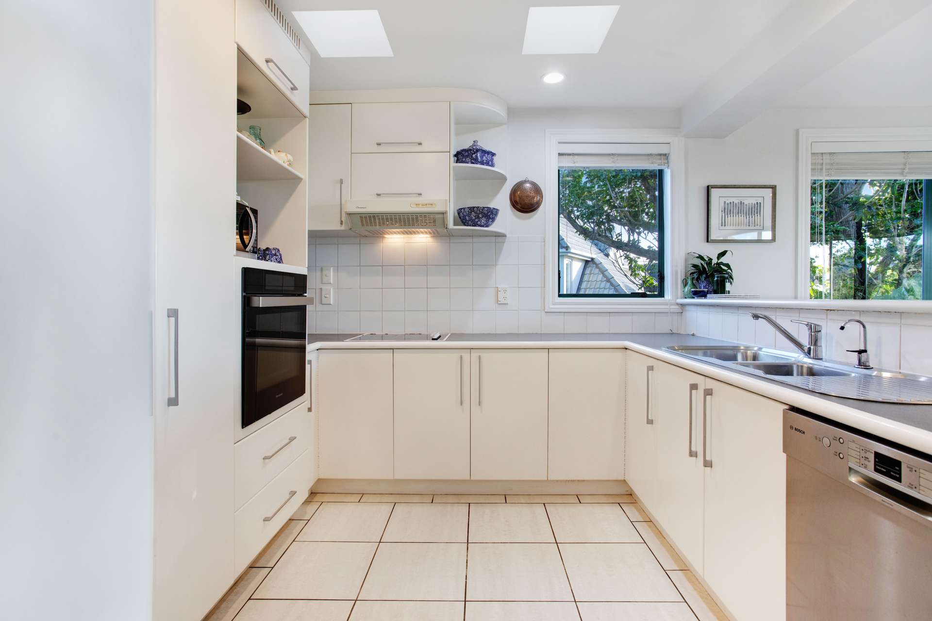 2/58 St Johns Road photo 15