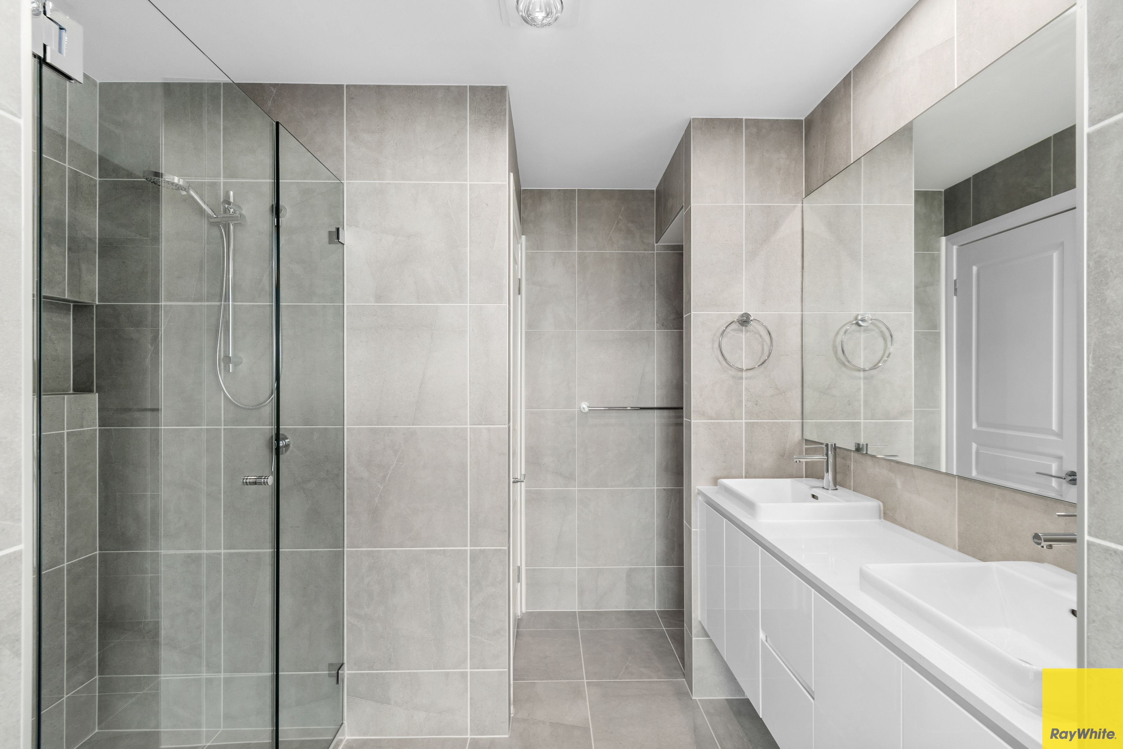 4 White Cedar Circuit, Huntley, NSW 2530