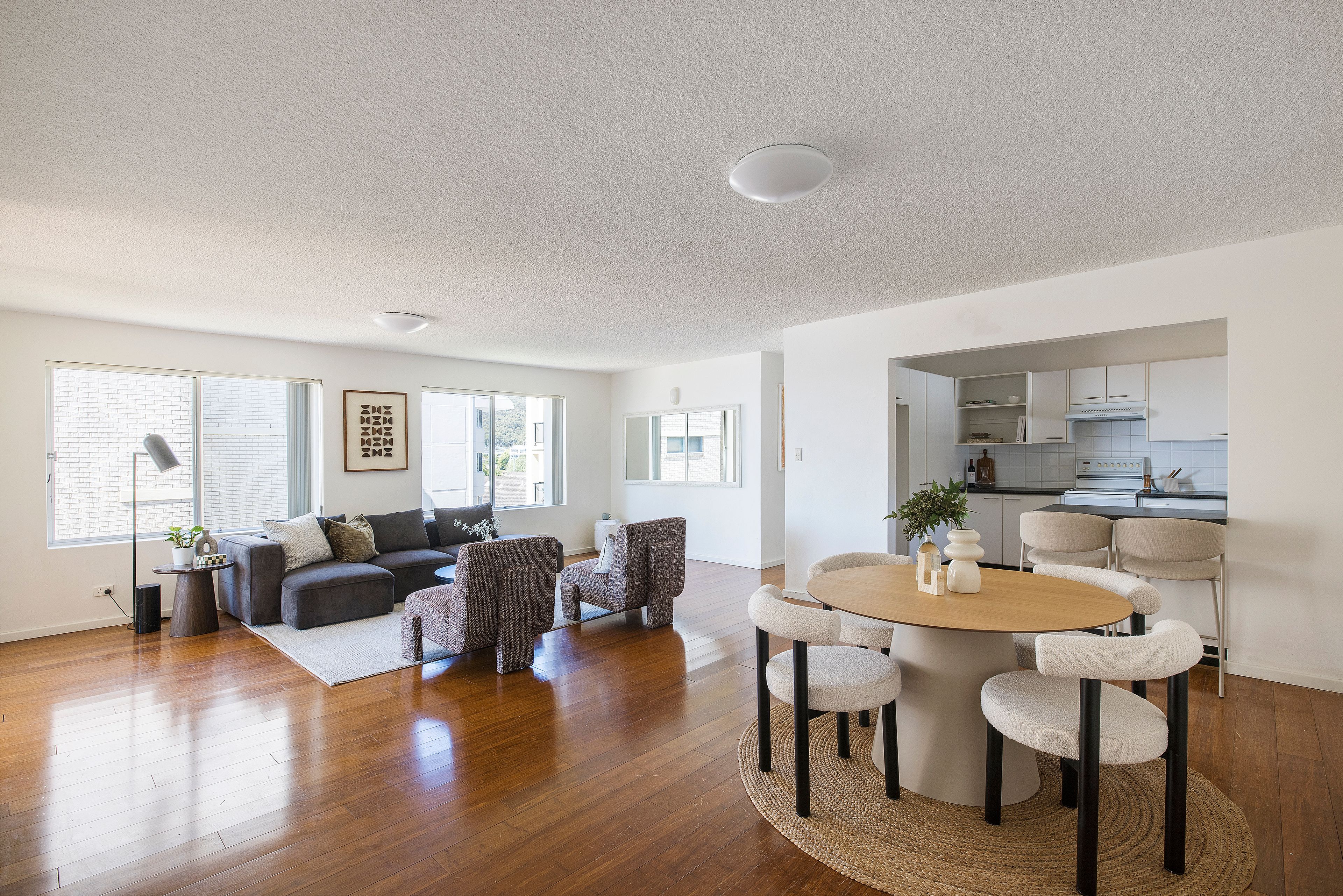 4/15 Laman Street — photo 3 of 23