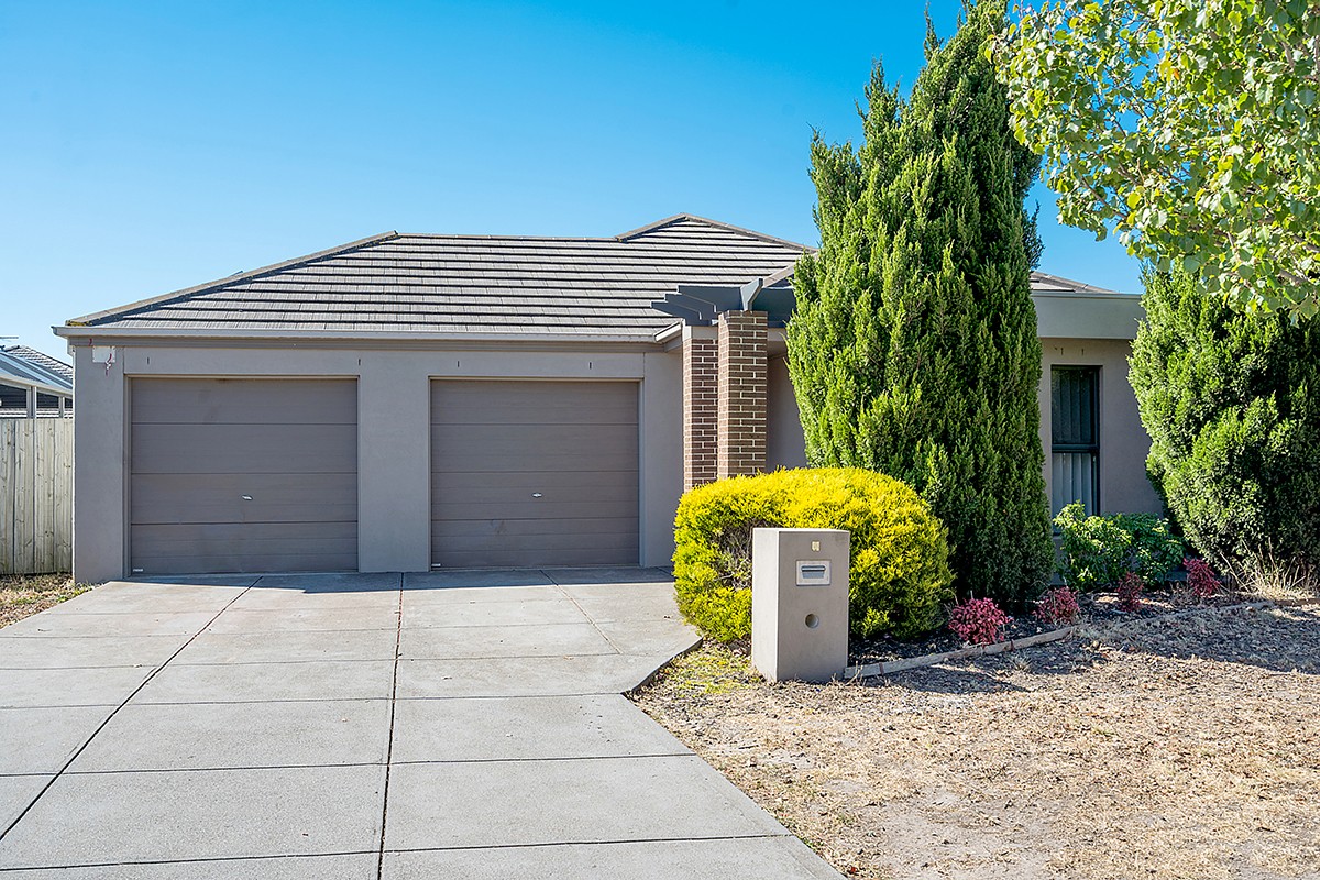 8 Eastwood Place, Craigieburn, VIC 3064