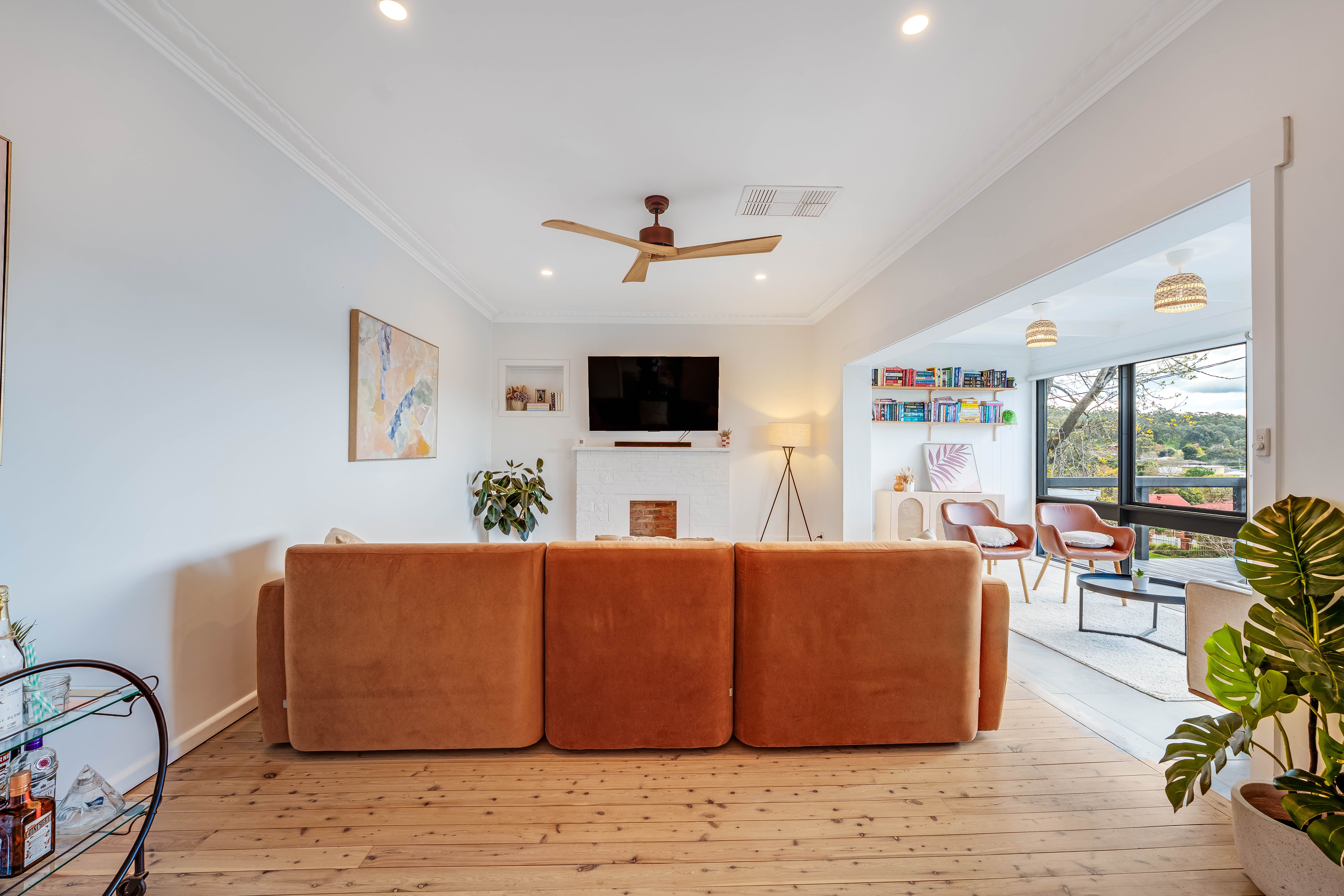 667 Hodge Street — photo 11 of 30