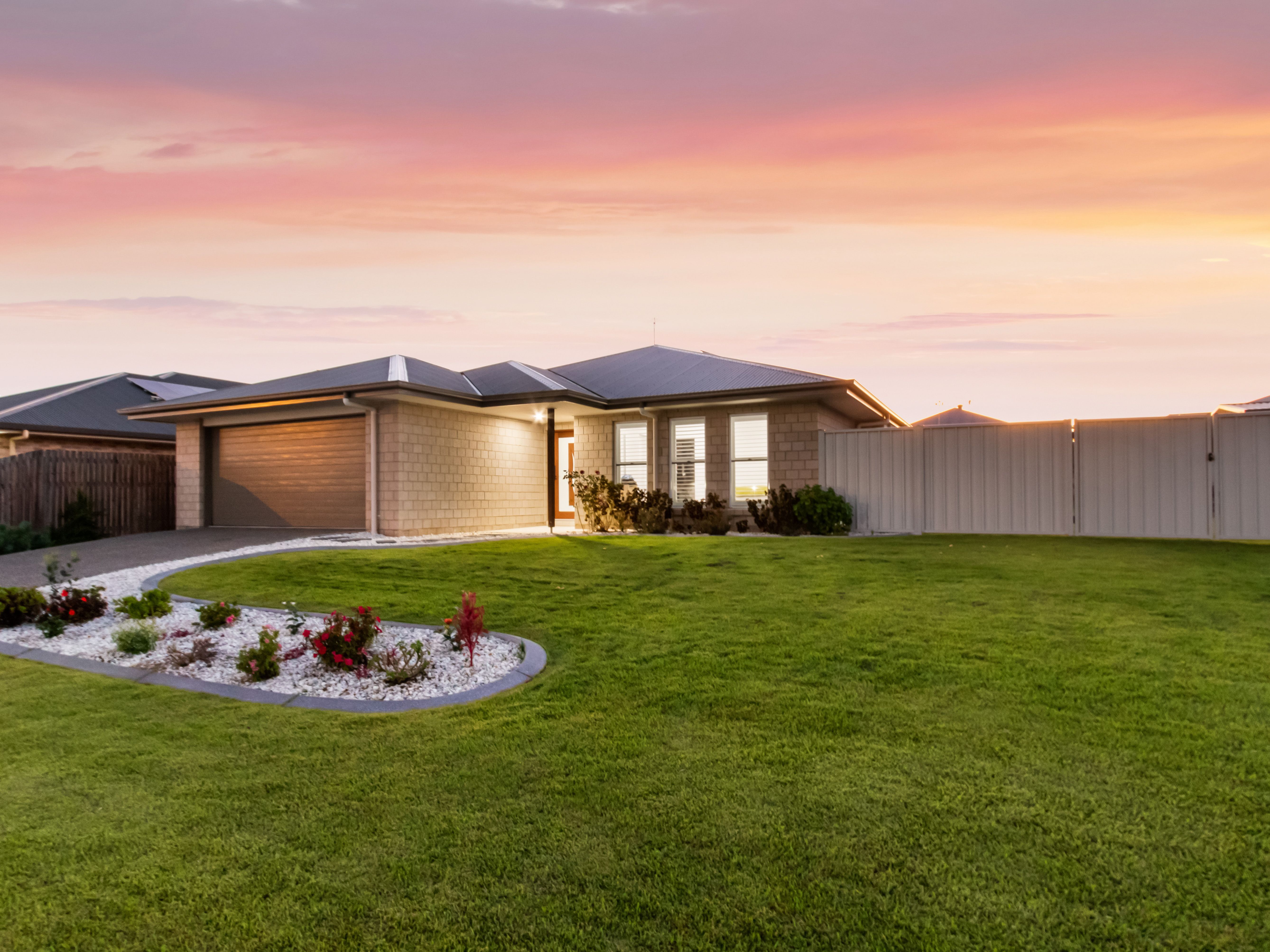 14 Blackpepper Avenue, Nikenbah, QLD 4655