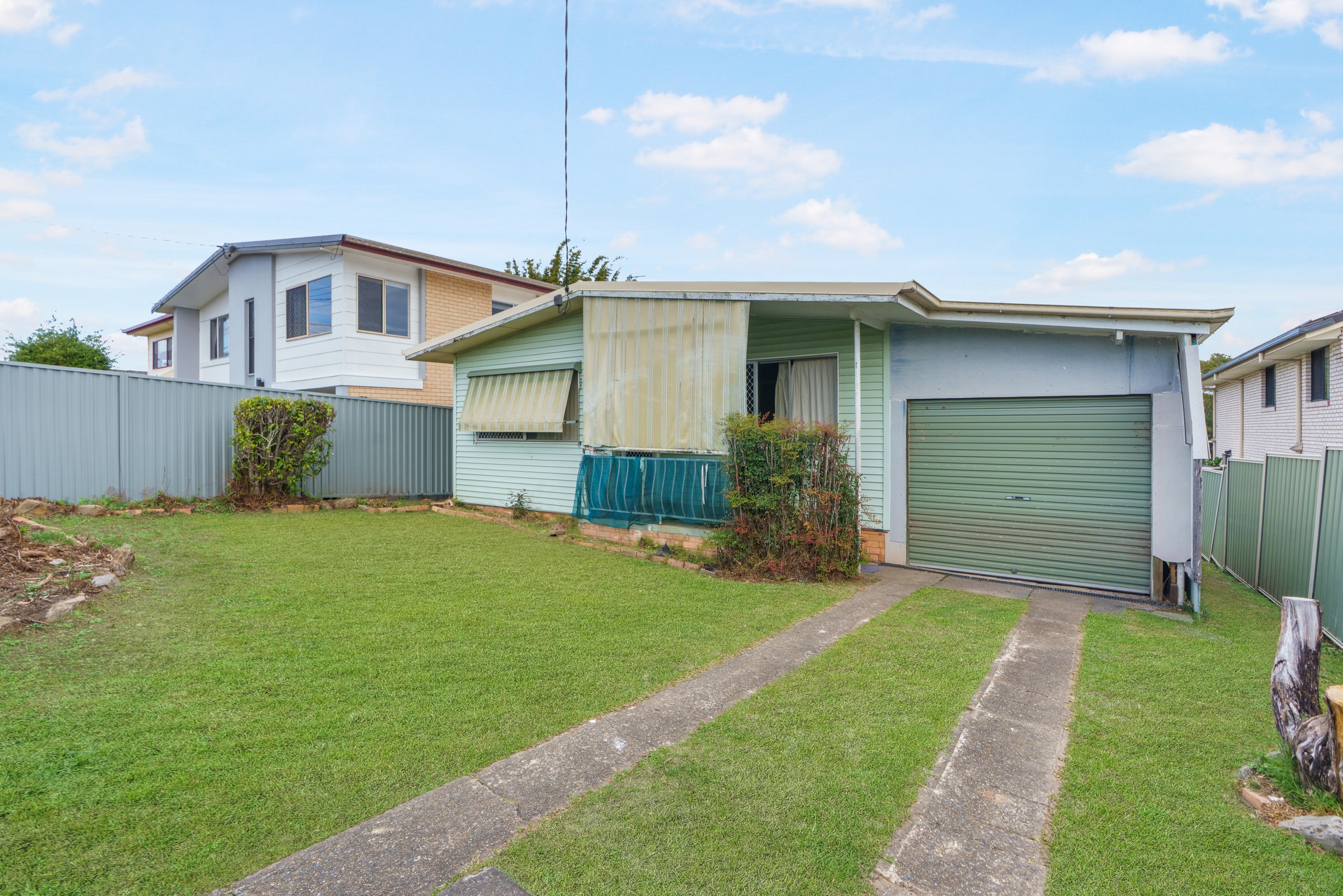 18 Beitz Avenue, Labrador, QLD 4215