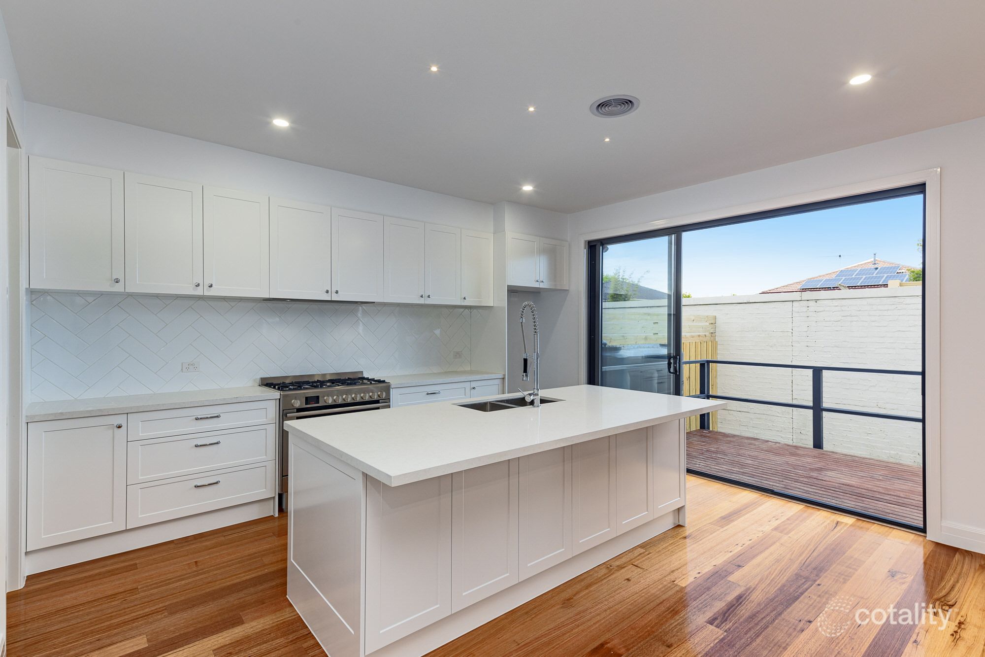 5 Winston Court, Blackburn South, VIC 3130