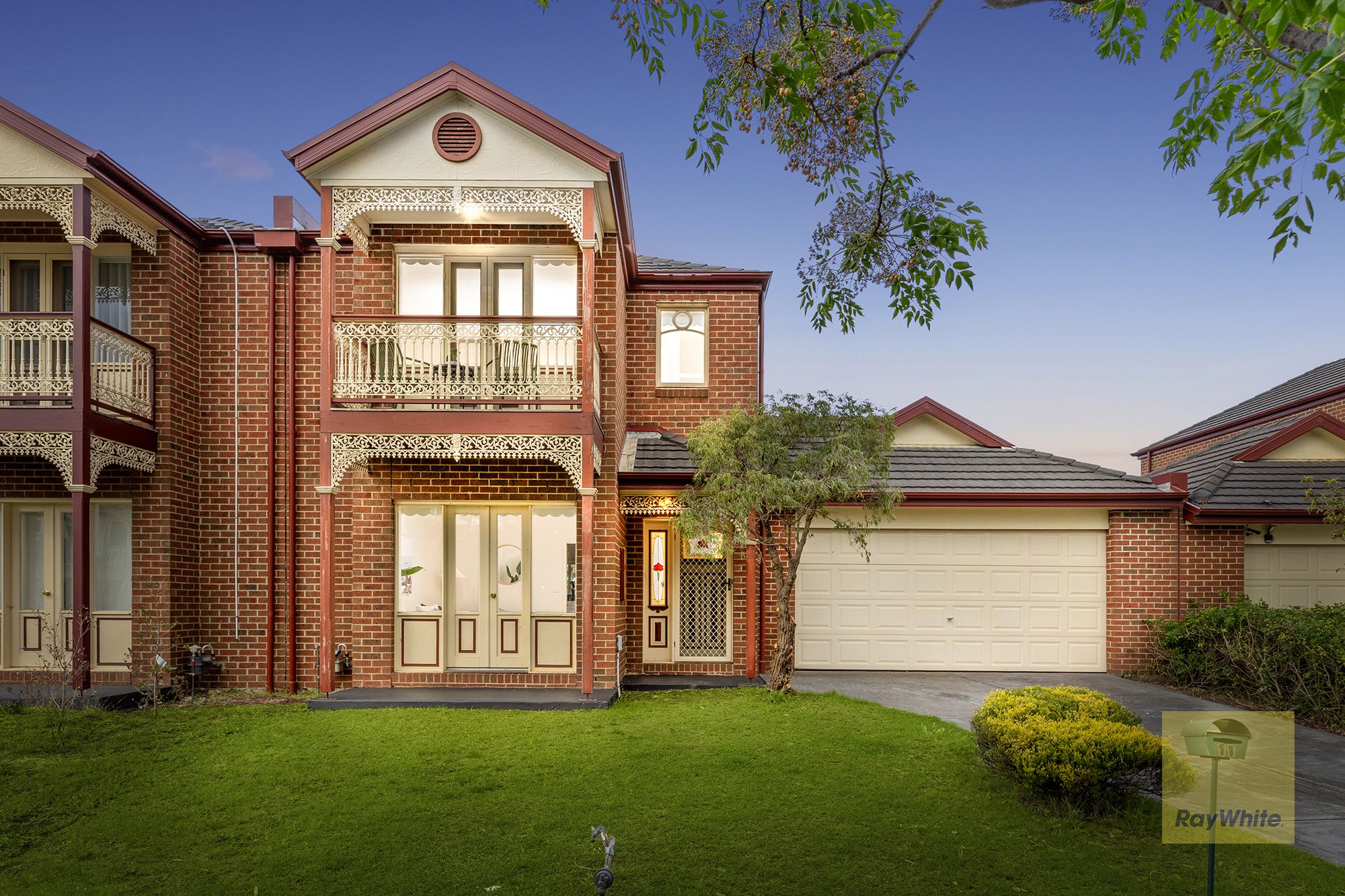 11 Dighton Terrace , Cairnlea VIC 3023