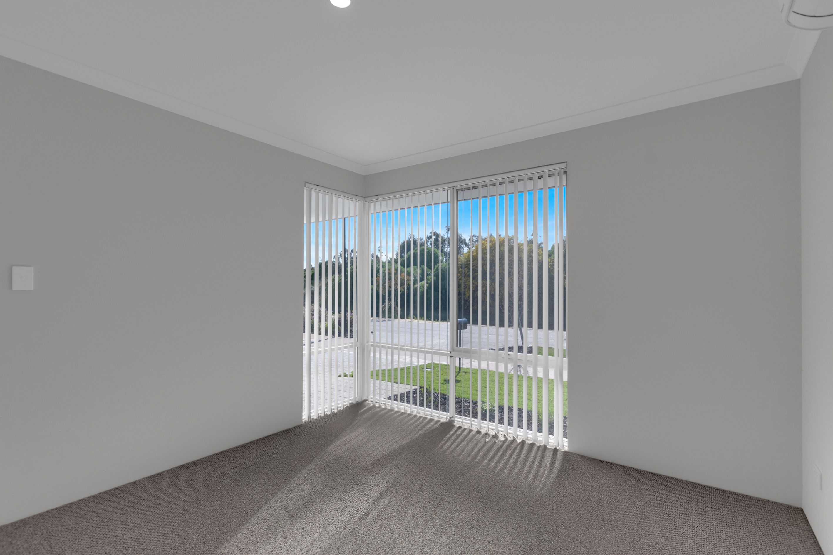 16 Sase Frontage — photo 8 of 18
