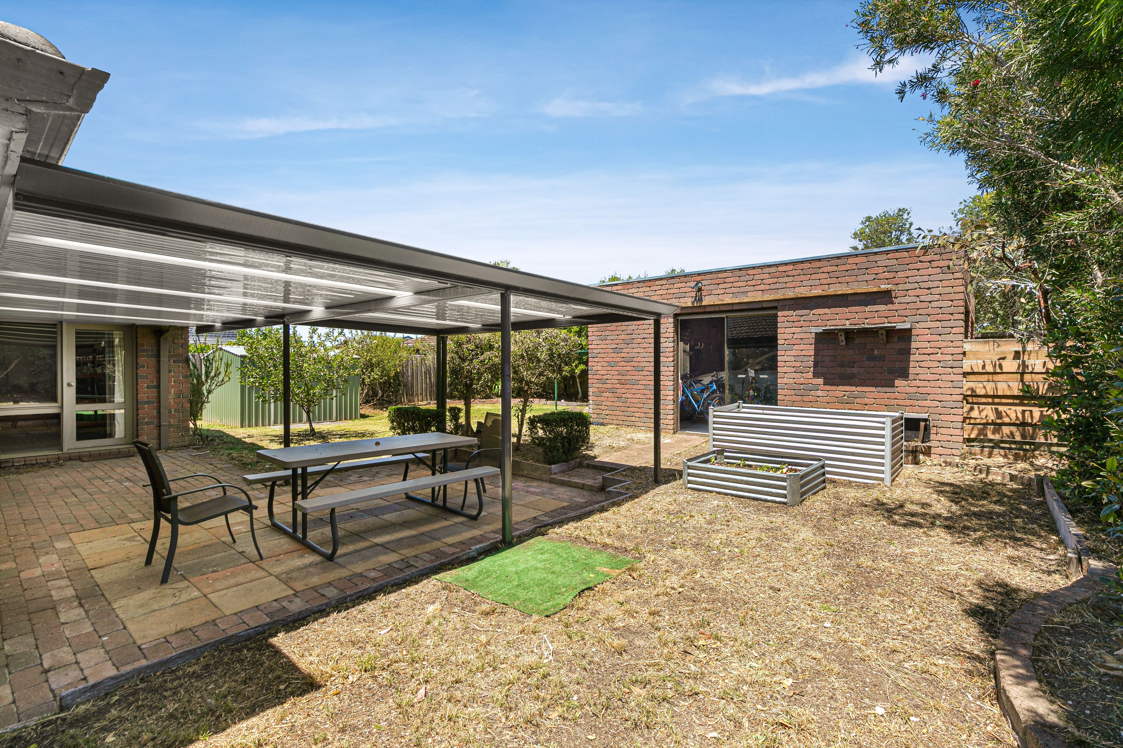 6 Langton Way — photo 8 of 9