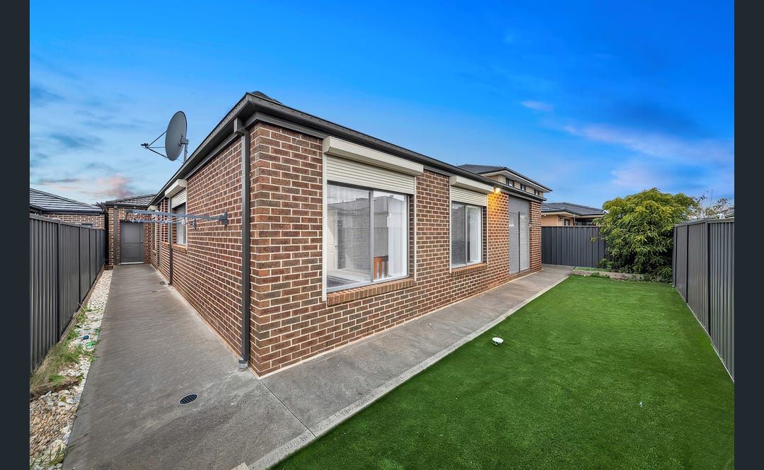 47 Canunda Way — photo 9 of 9