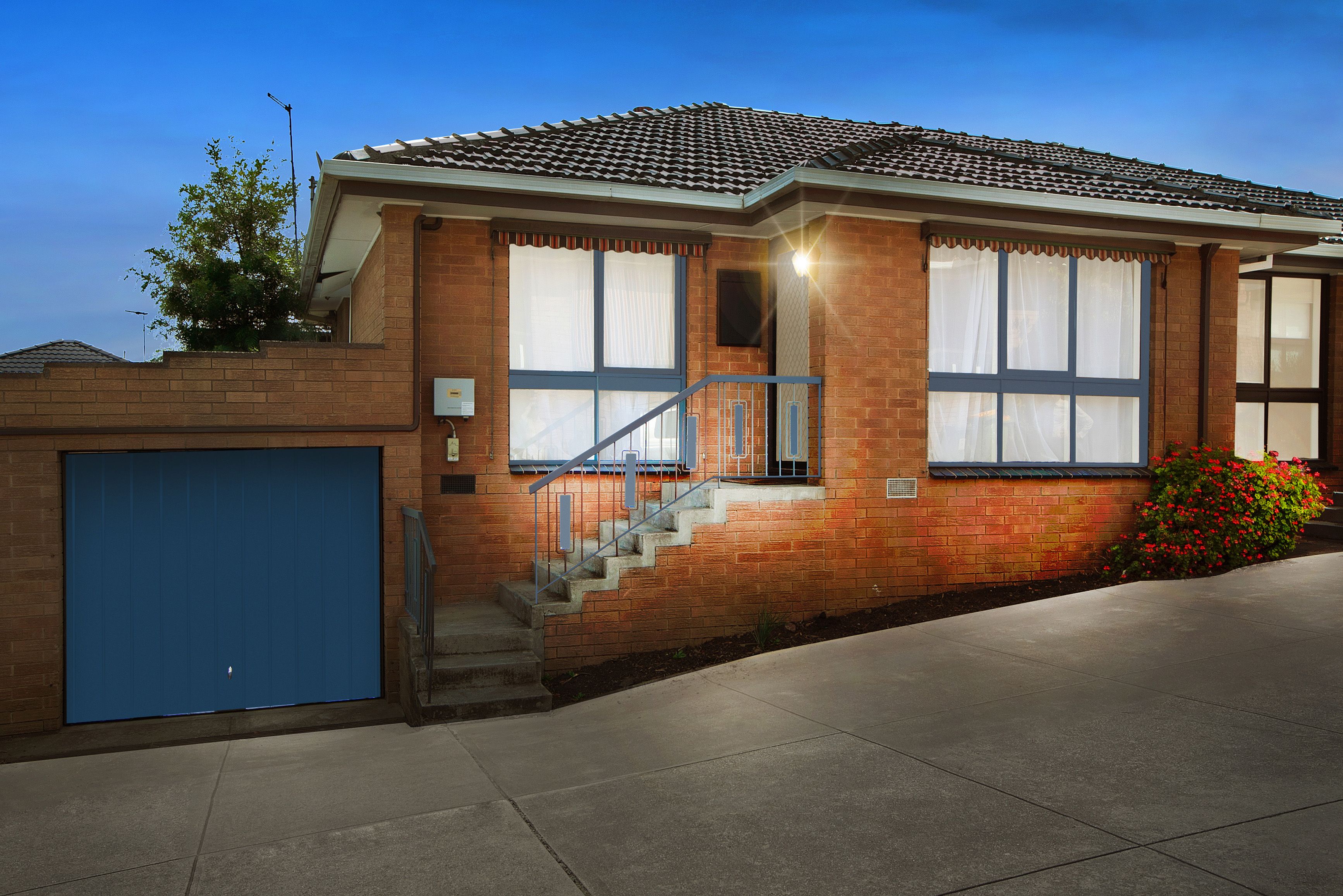 54 St Vigeons Road, Reservoir VIC 3073
