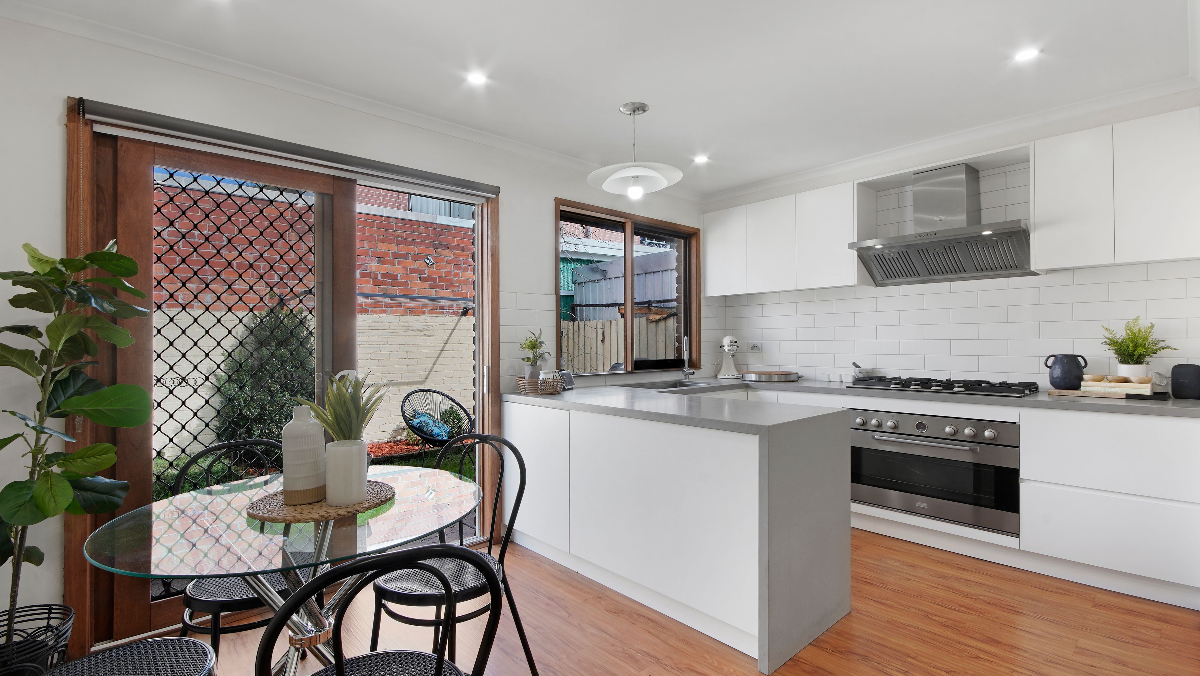 2/260 Waiora Road, Macleod, VIC 3085