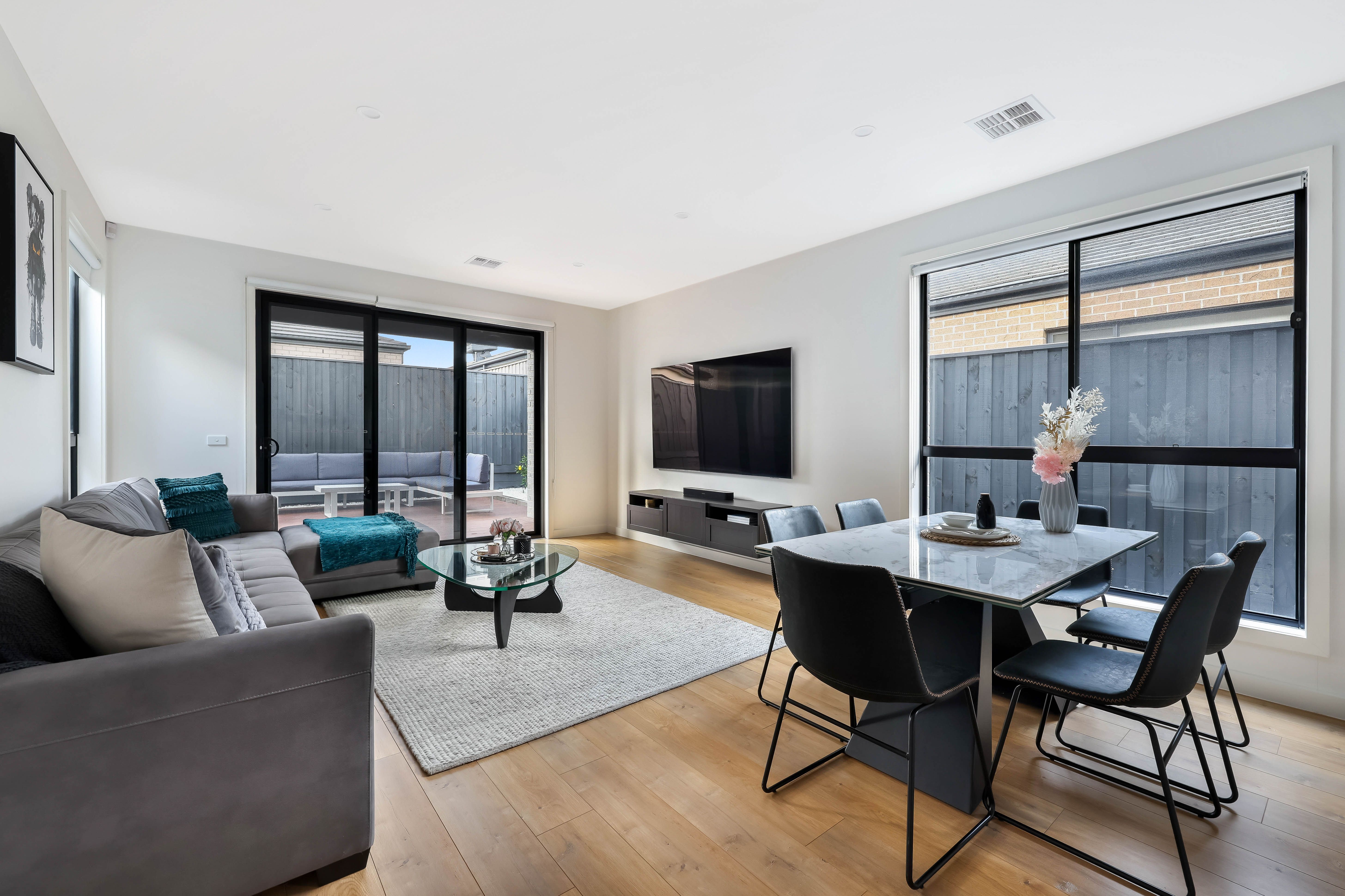 16 Mietta Terrace, Greenvale, VIC 3059