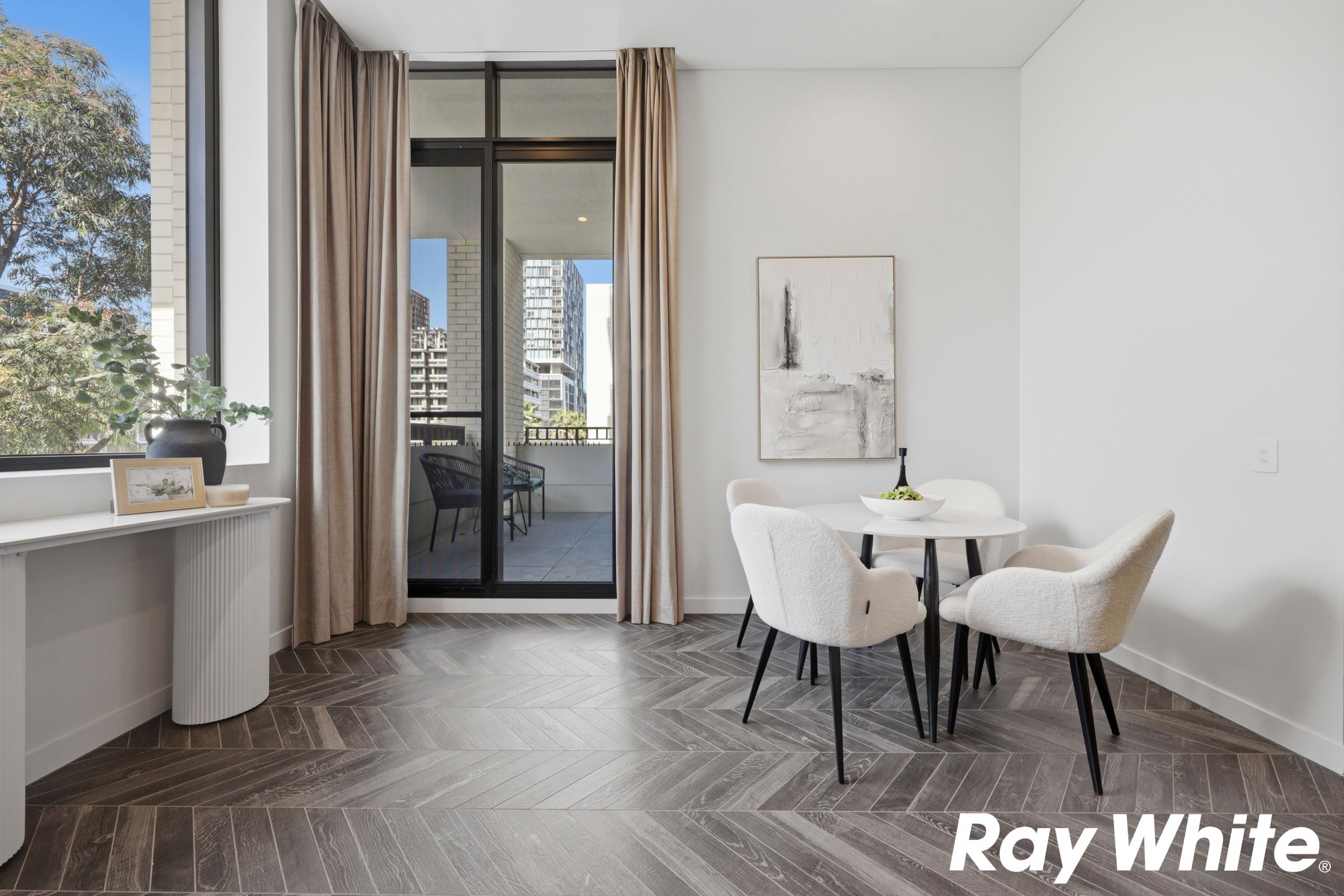 2202/17 Lachlan Street — photo 5 of 23