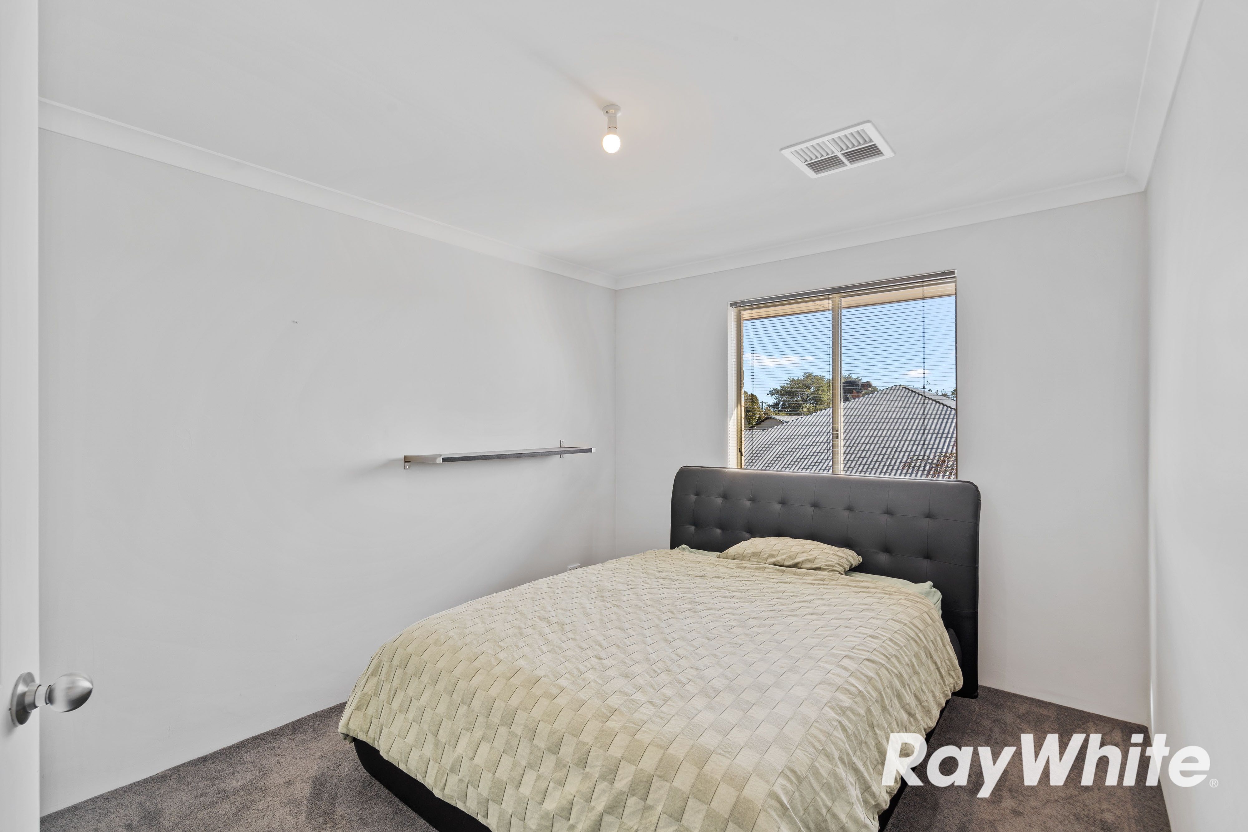 3/8-10 Cooper Street — photo 10 of 16