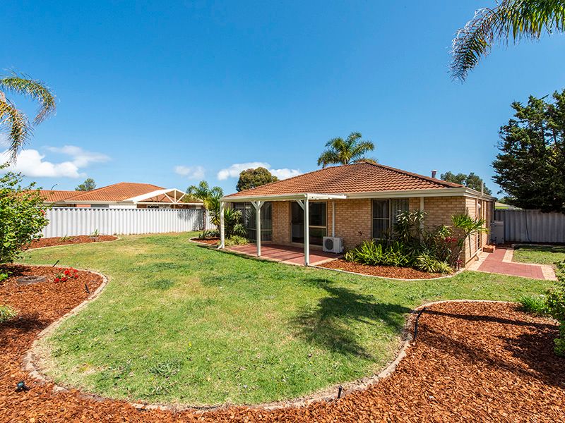 2 Sunningdale Circle, Cooloongup, WA 6168