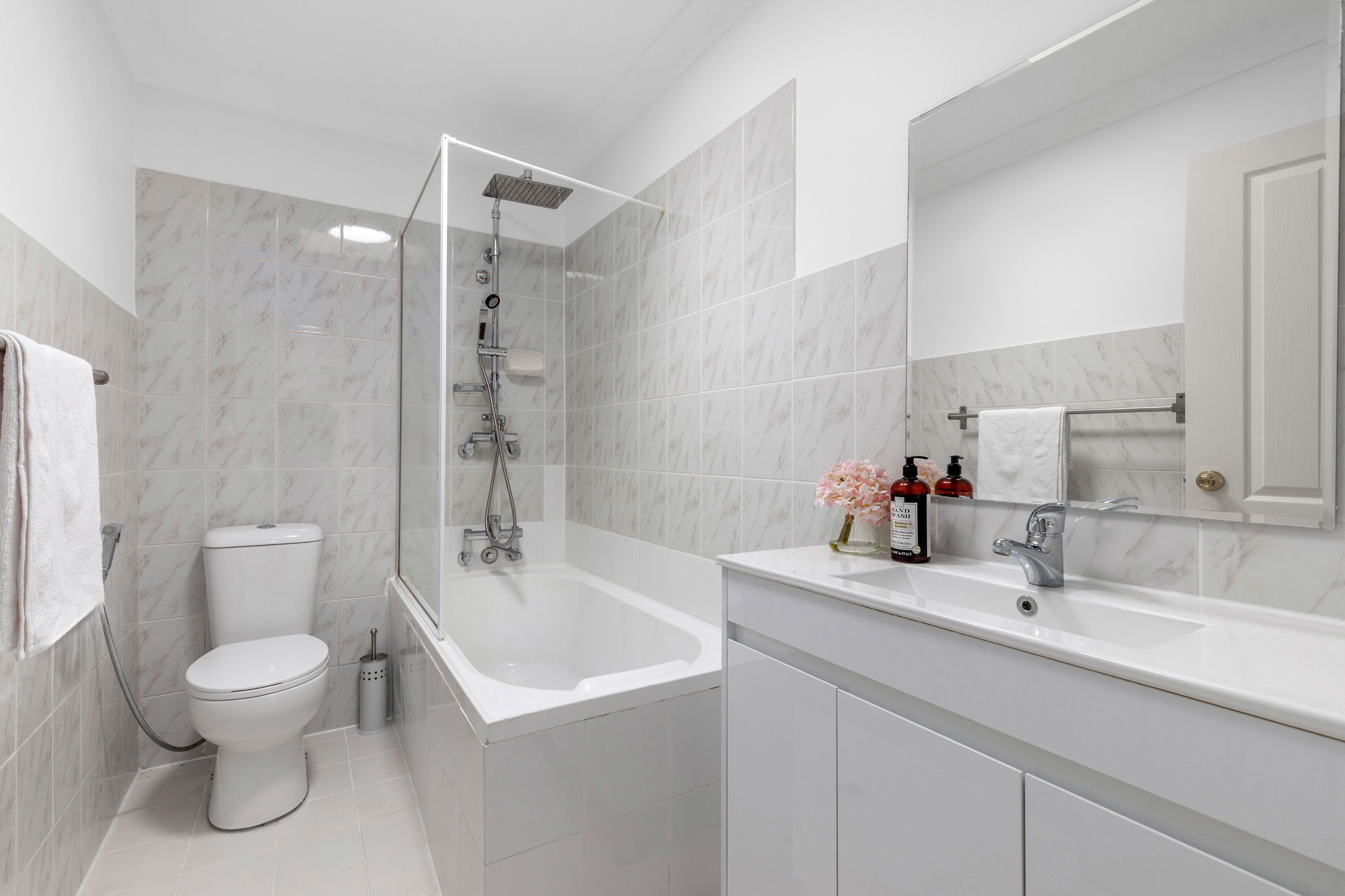 28/1 Hillcrest Avenue — photo 9 of 12