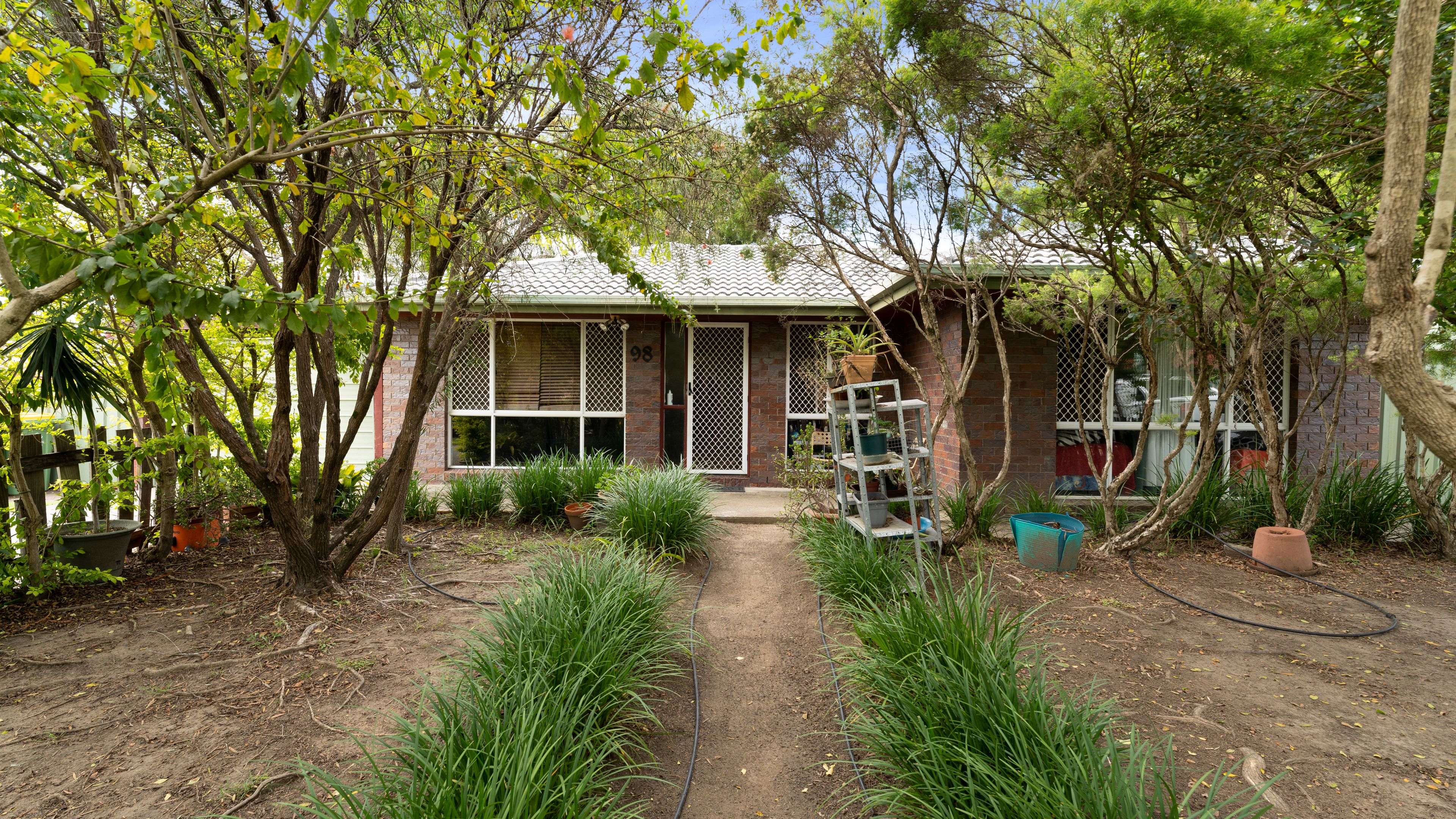 98 Barossa Street, Kingston, QLD 4114