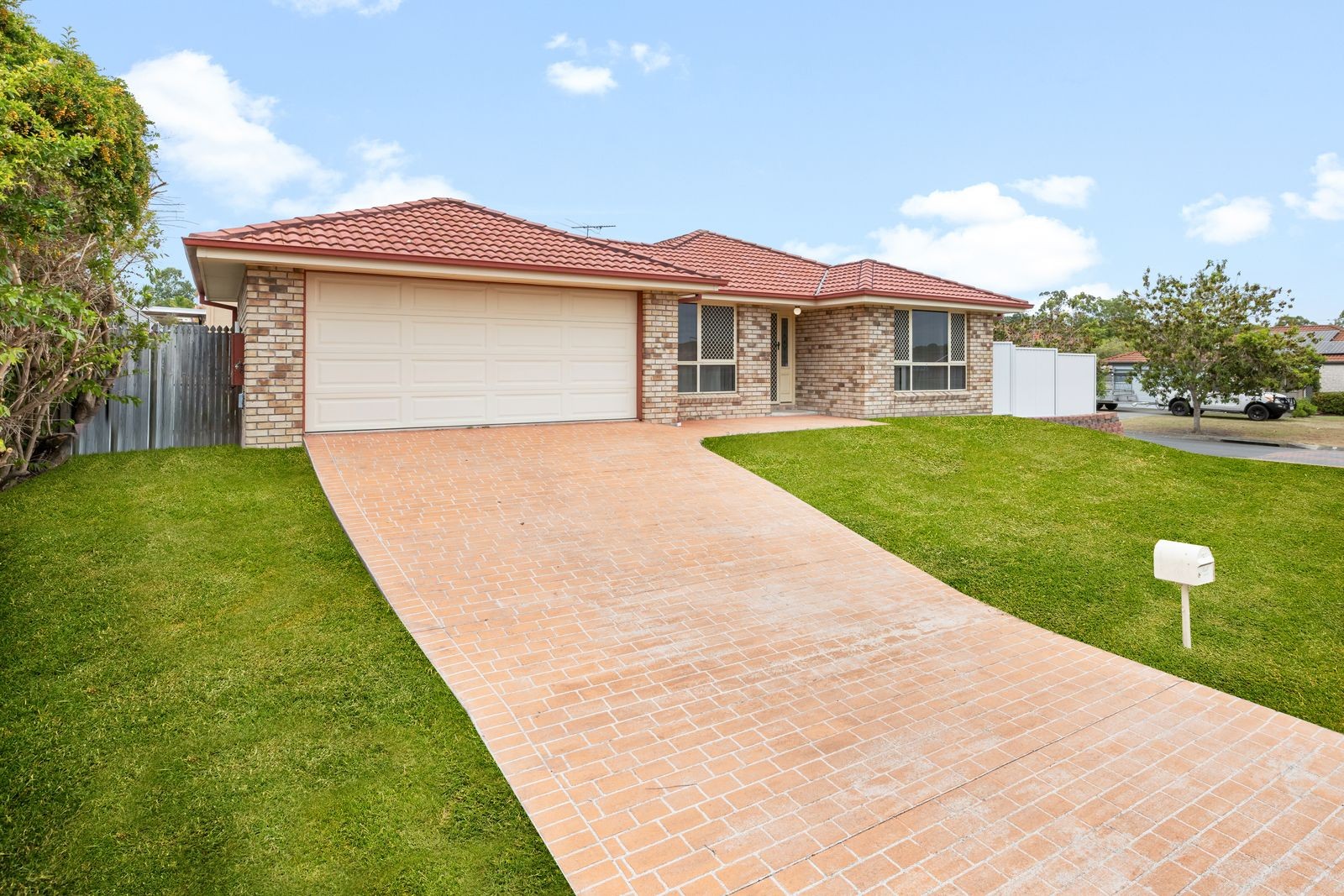 8 Crestlea Street, Victoria Point, QLD 4165