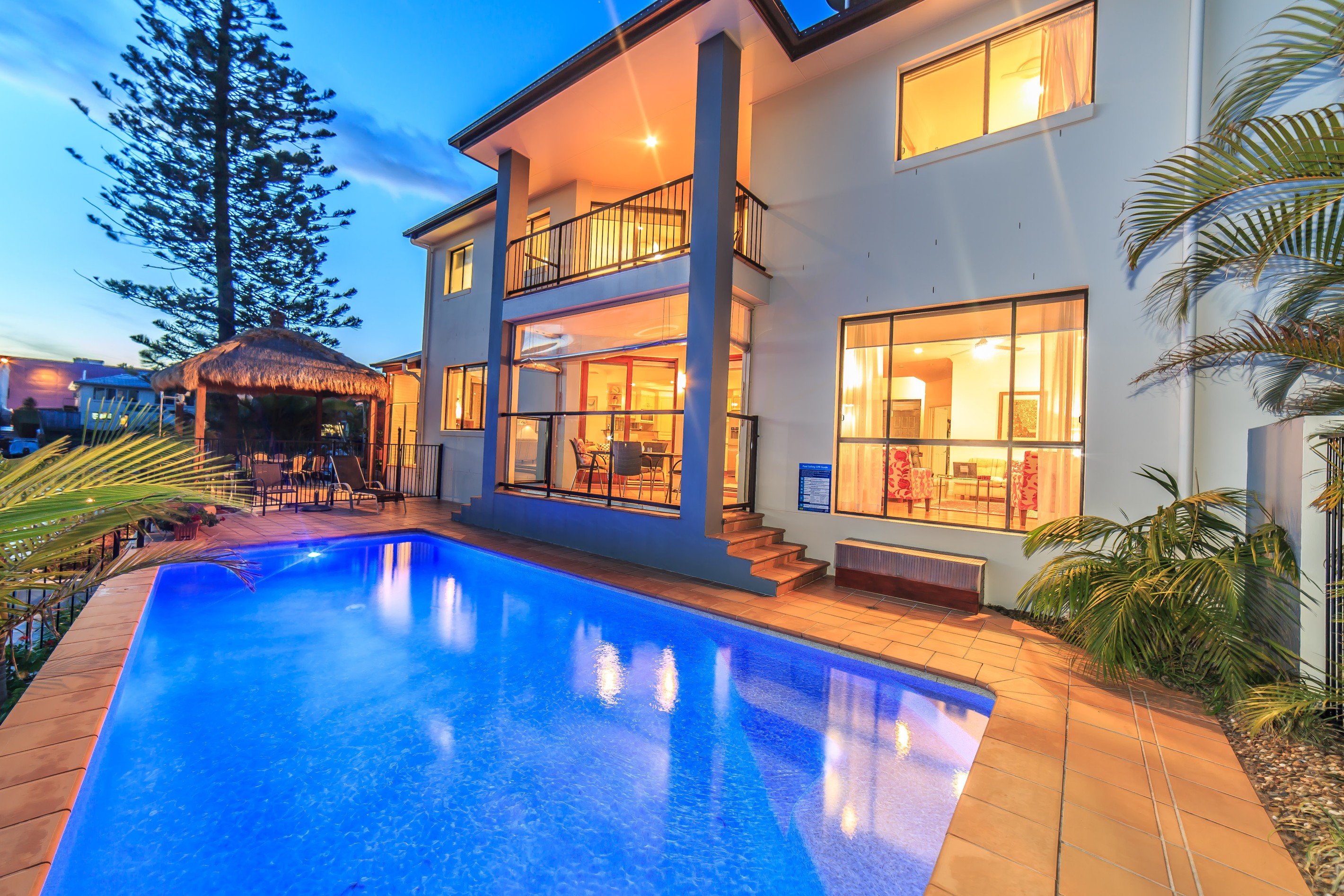 2/18 Inga Avenue, Surfers Paradise, QLD 4217