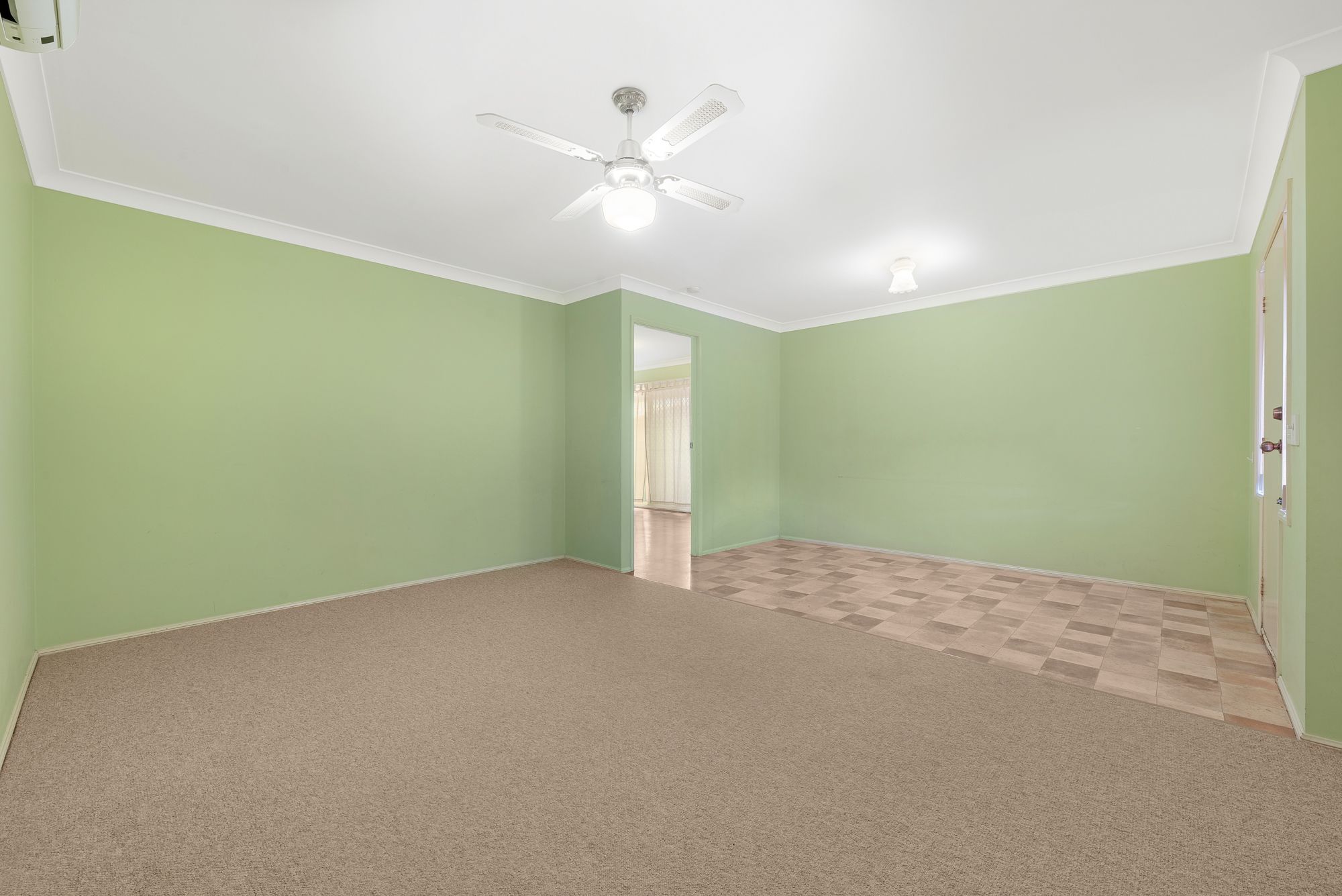 10 Ferntree Close, Glenmore Park, NSW 2745