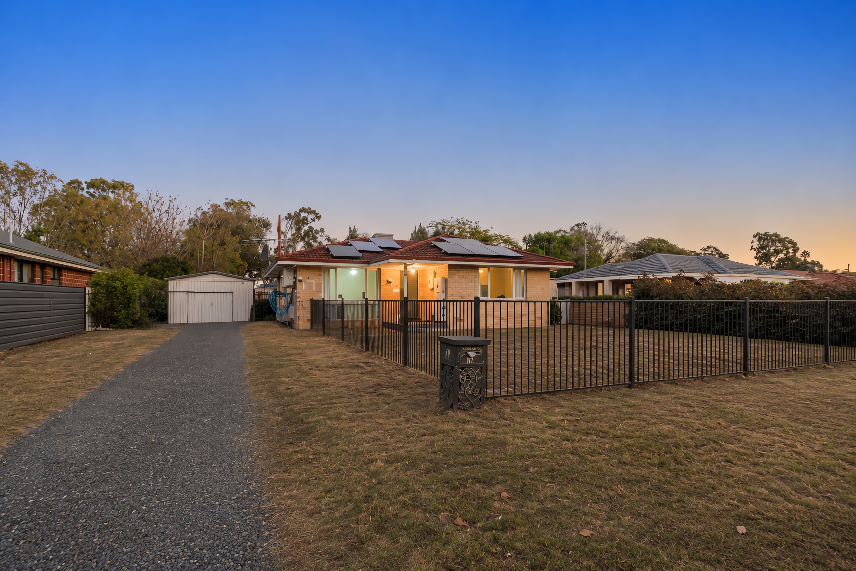 17 Tarrawan Road, Armadale, WA 6112