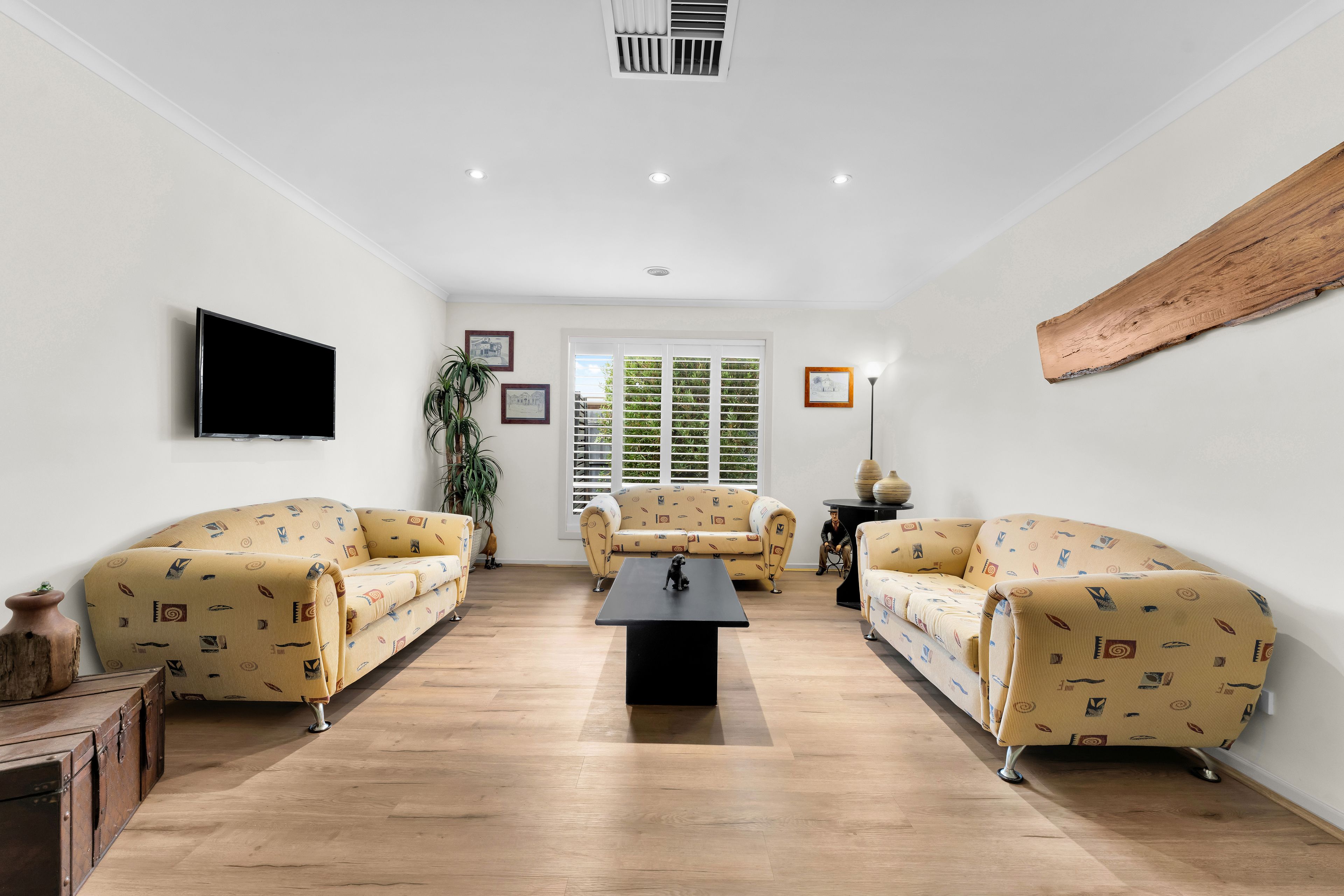 11 Lily Way — photo 4 of 21