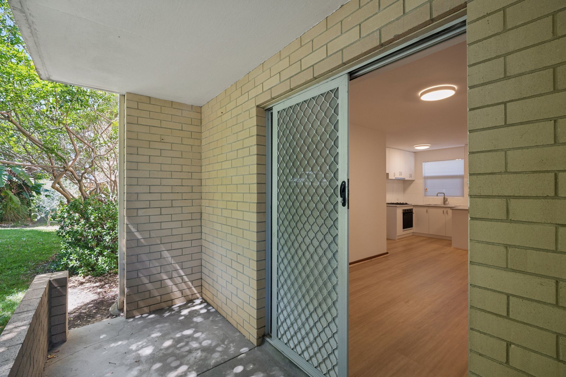 2/52 Sackville Terrace — photo 12 of 18
