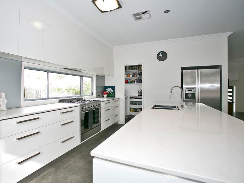 66 Friday Street, Shorncliffe, QLD 4017